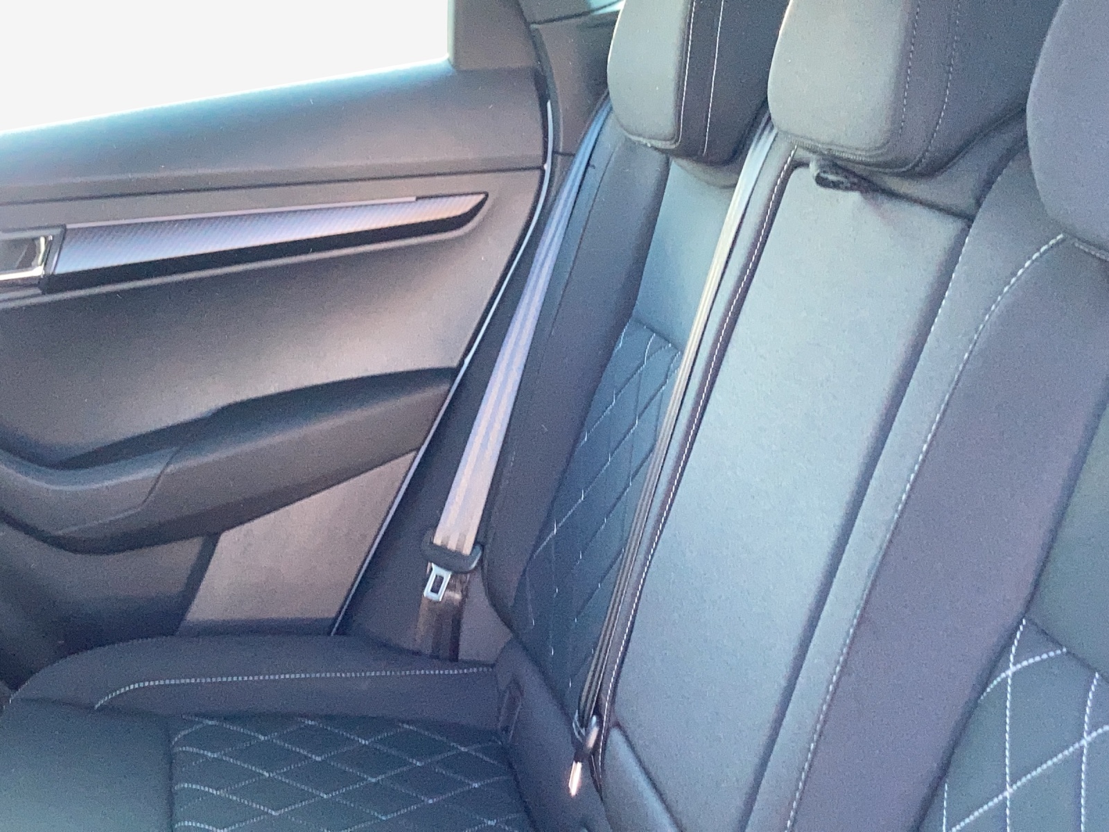 SKODA Karoq 2.0 TSI SportLine 4x4 DSG-image-11