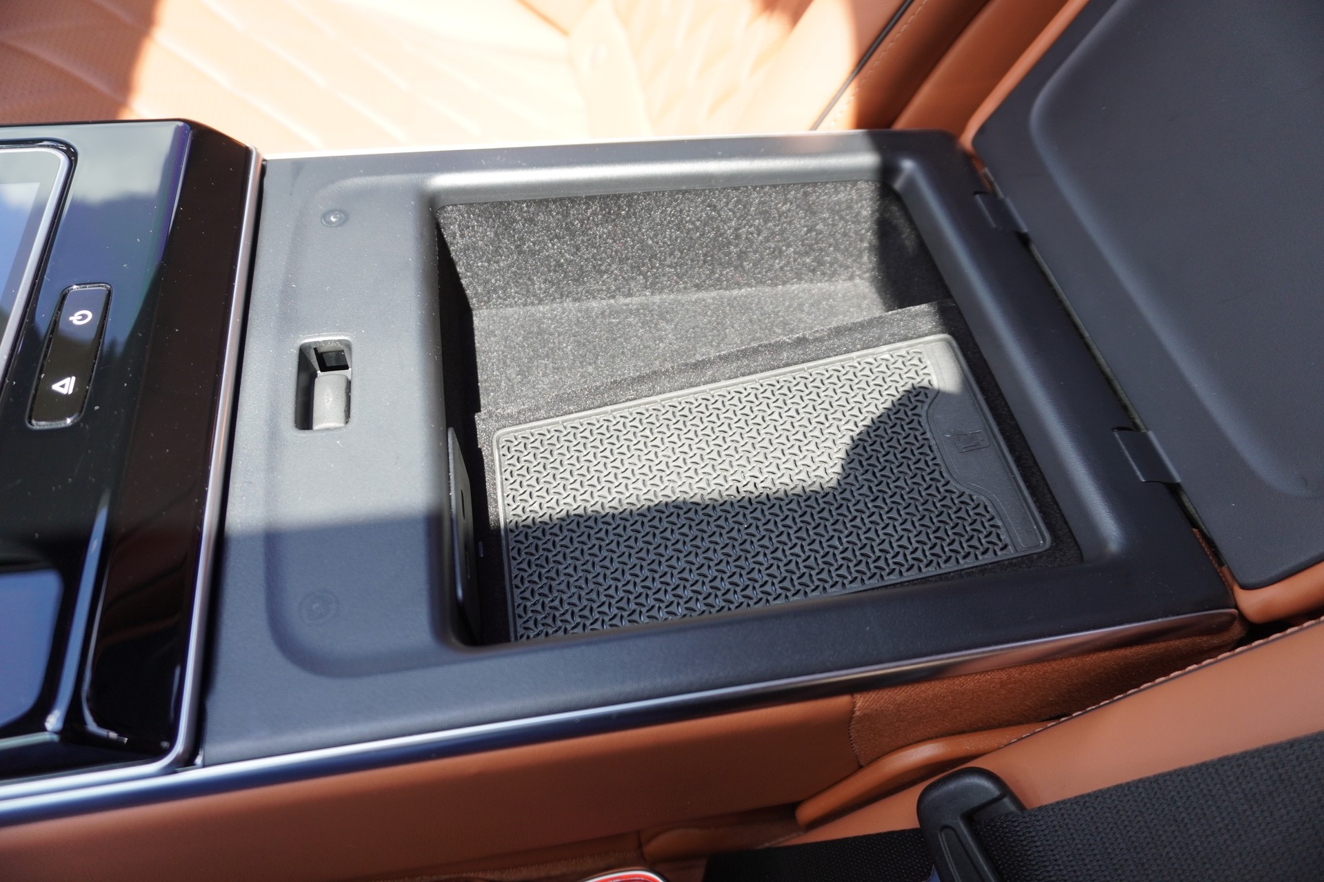 MERCEDES-BENZ S 580 e L 4Matic 9G-Tronic-image-16
