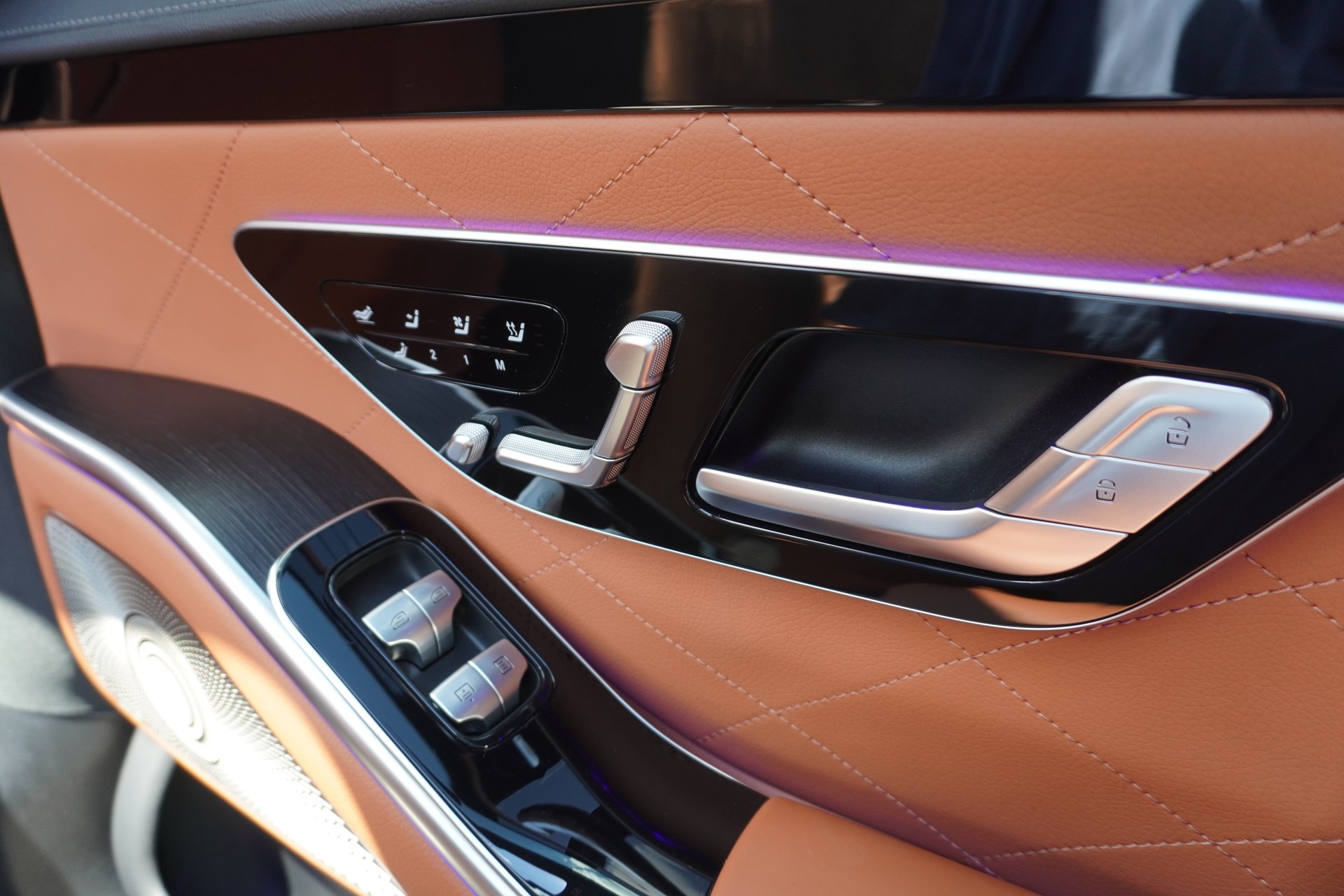 MERCEDES-BENZ S 580 e L 4Matic 9G-Tronic-image-19