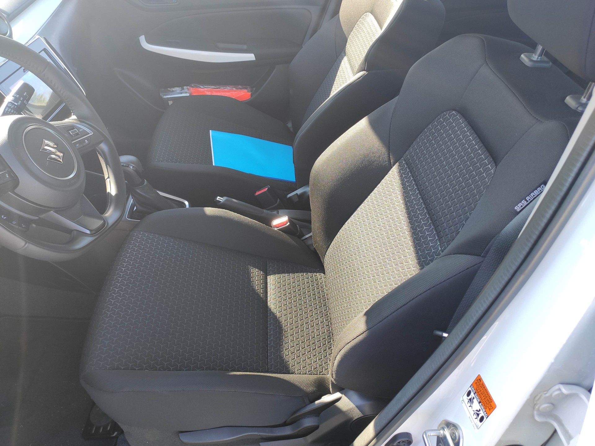 SUZUKI Swift 1.0 12V Compact Top Automatic-image-6