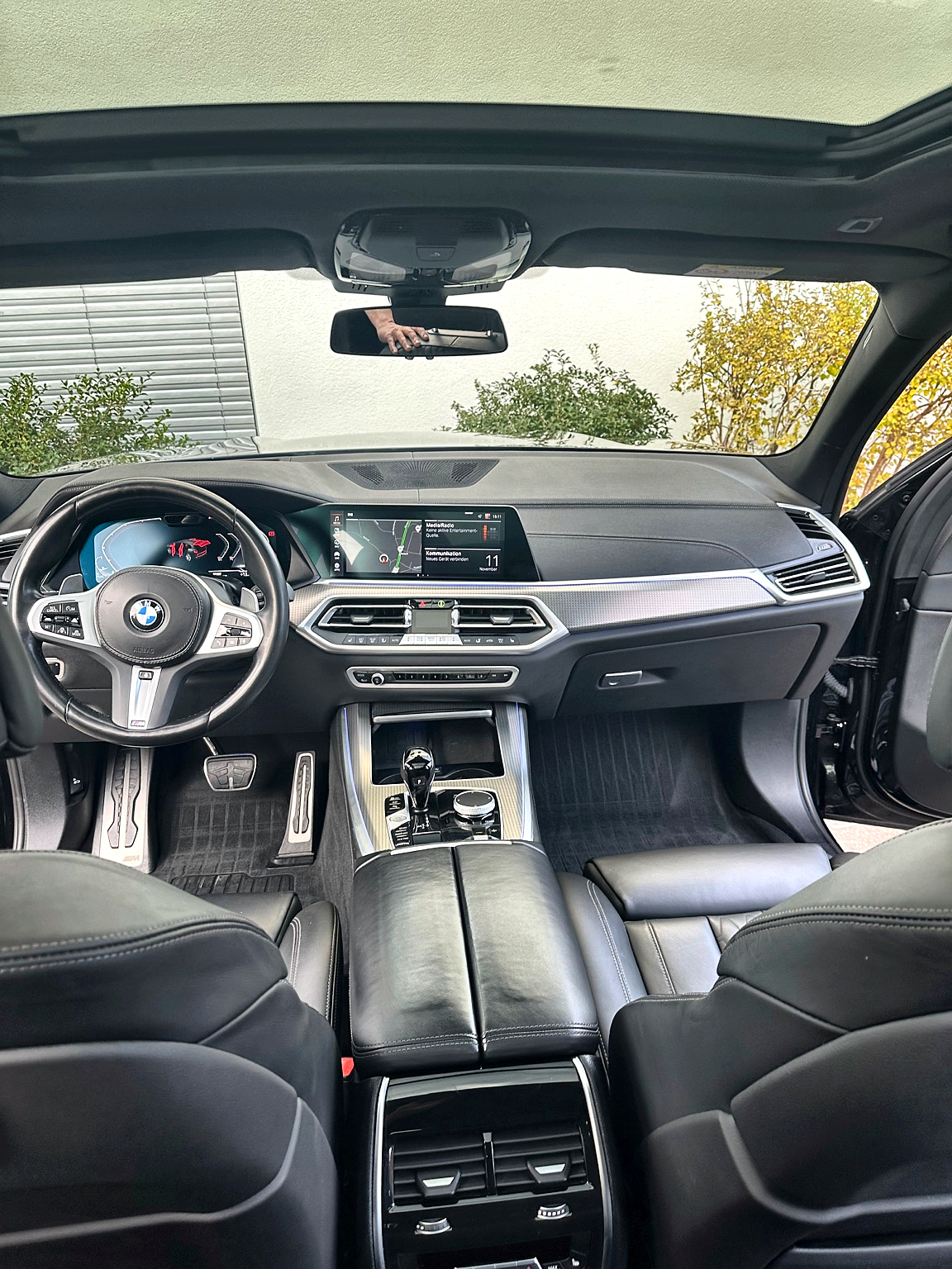 BMW X5 xDrive 48V 40d M Sport · LUFTFEDERUNG · HINTERACHSLENKUNG · INDIVIDUAL-image-4