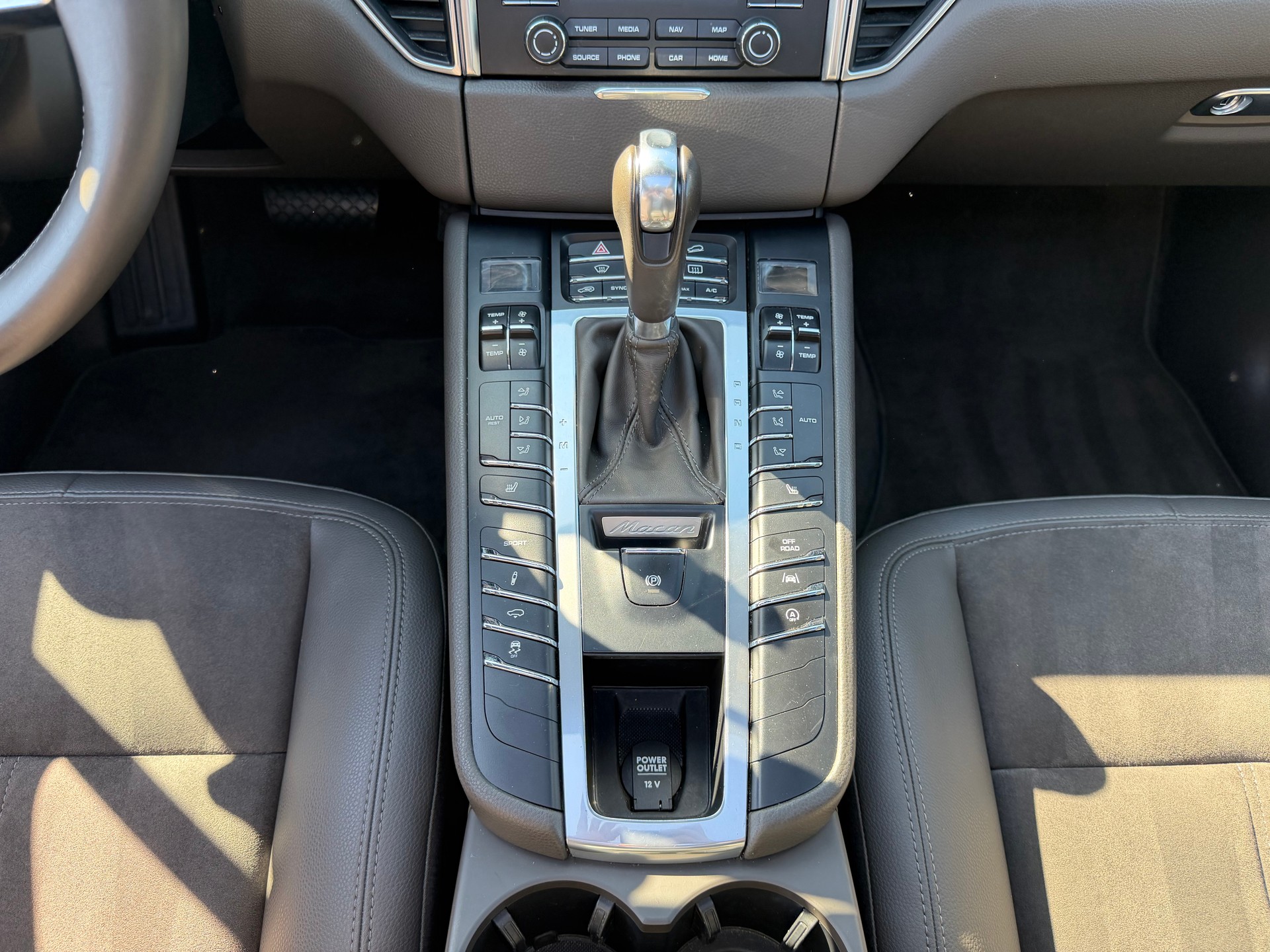 PORSCHE Macan PDK-image-12