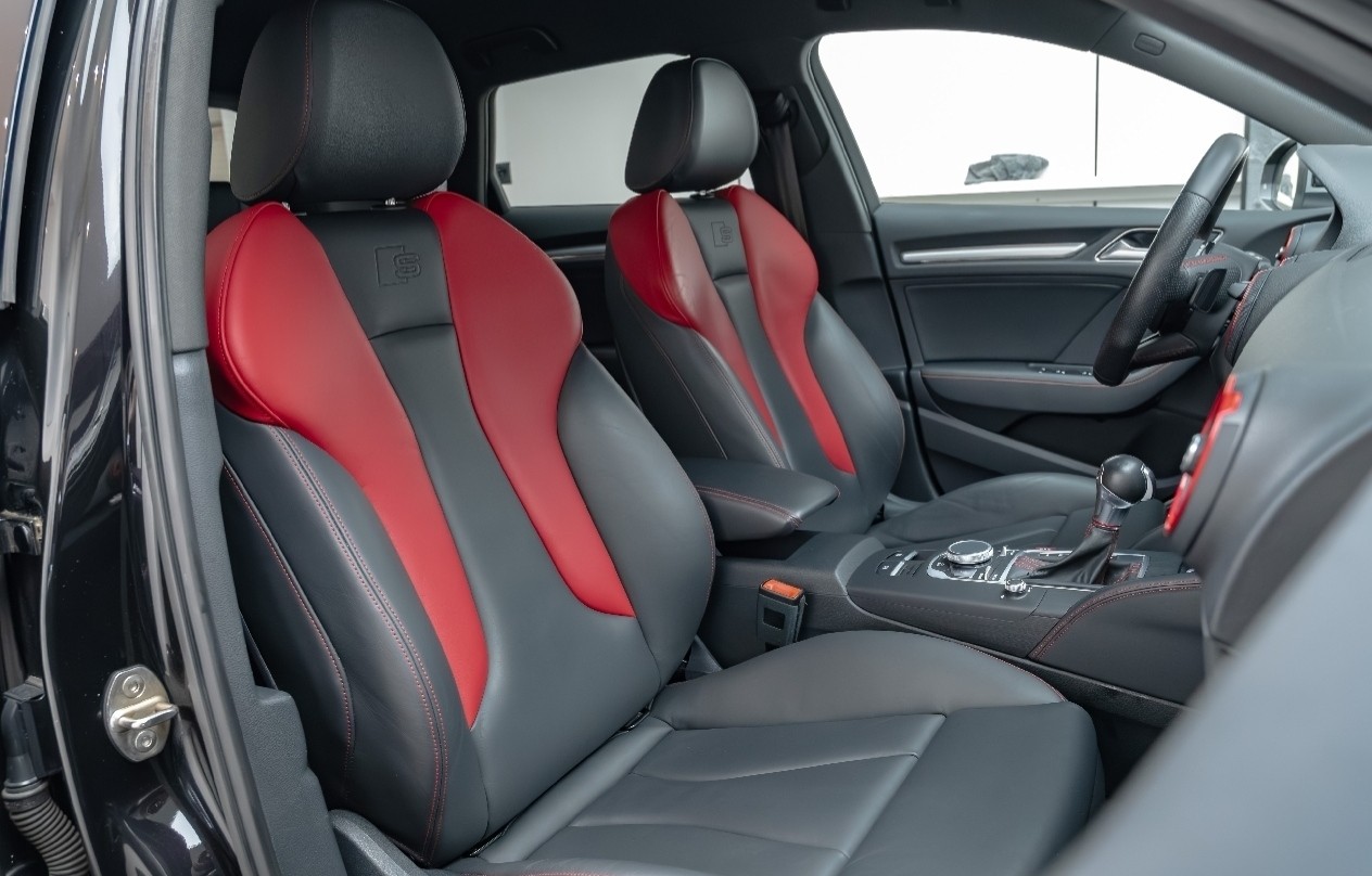 AUDI 2.0 T FSI quattro S-Tronic-image-5