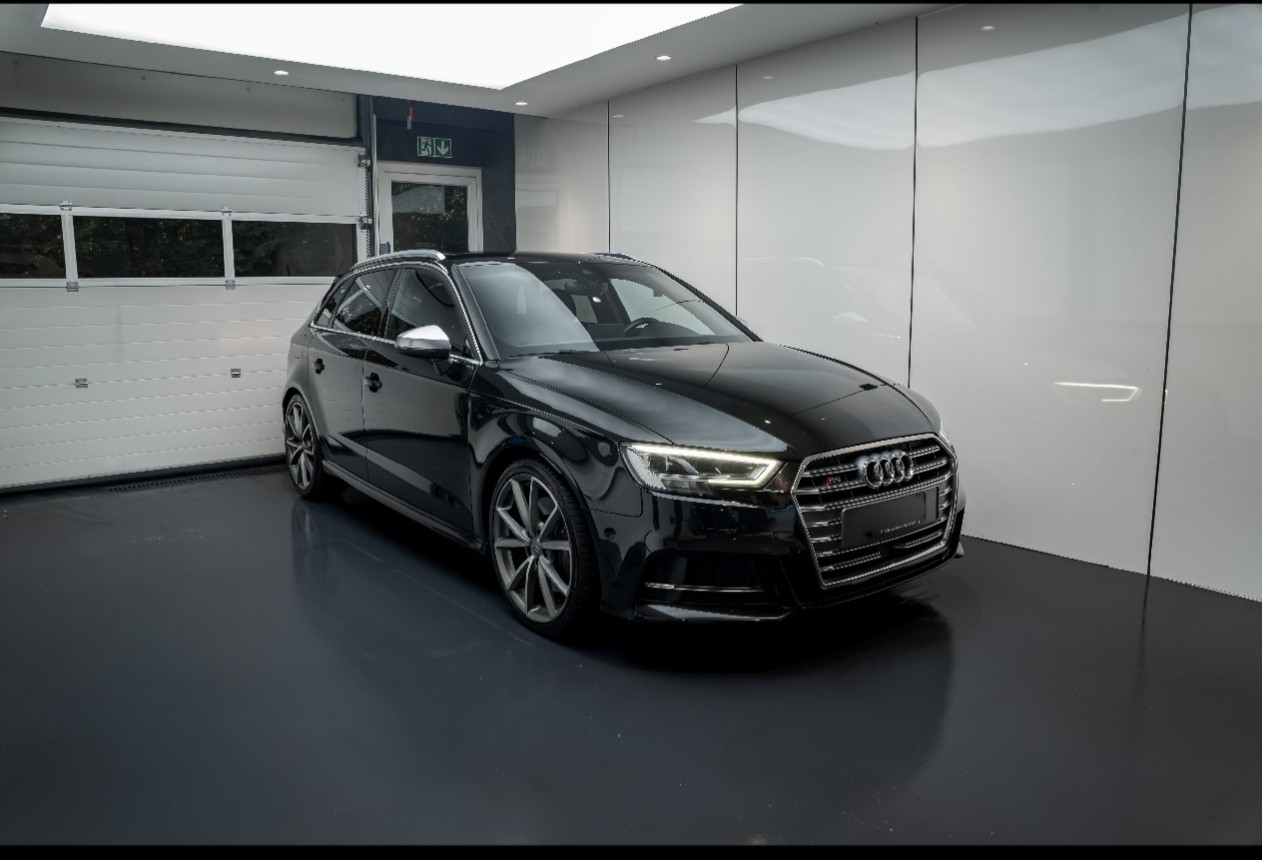 AUDI 2.0 T FSI quattro S-Tronic-image-0