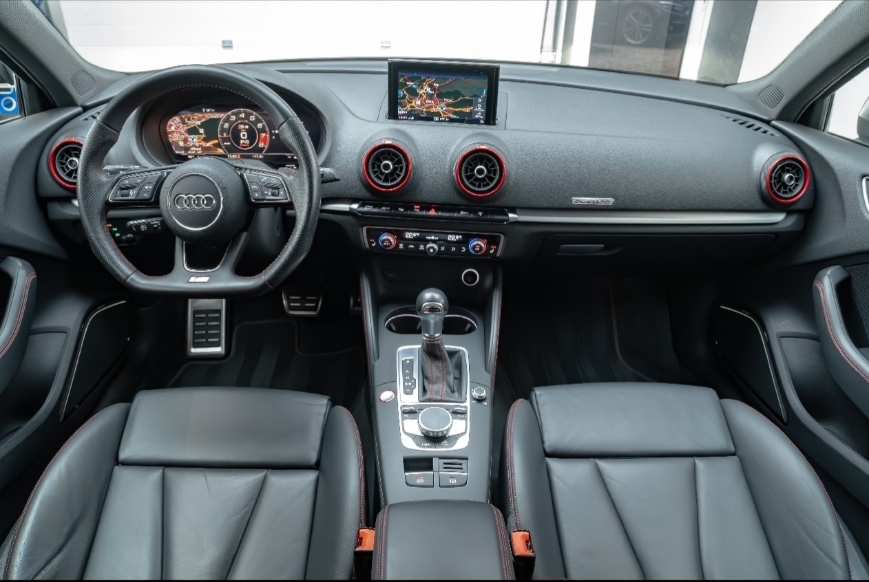 AUDI 2.0 T FSI quattro S-Tronic-image-4