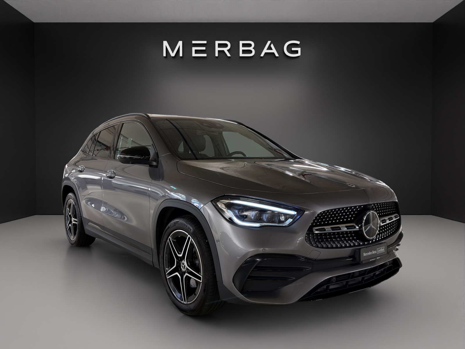 MERCEDES-BENZ GLA 200 4Matic AMG Line 8G-DCT-image-0