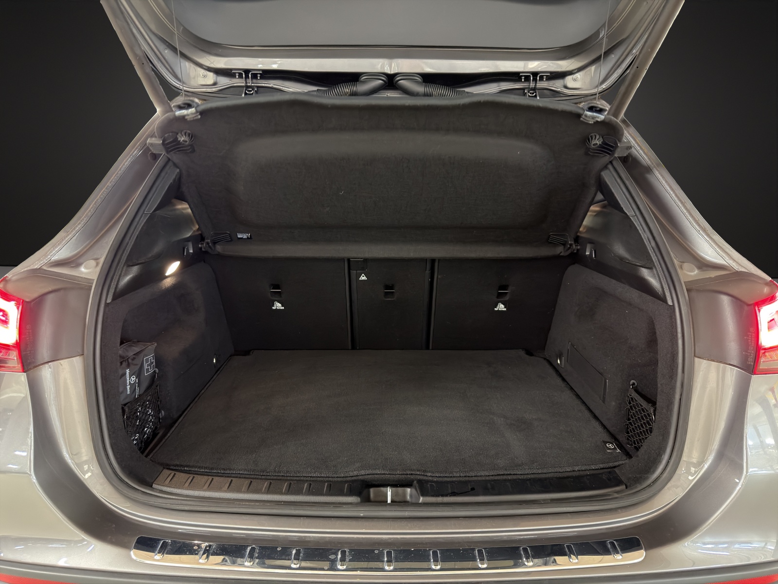 MERCEDES-BENZ GLA 200 4Matic AMG Line 8G-DCT-image-15