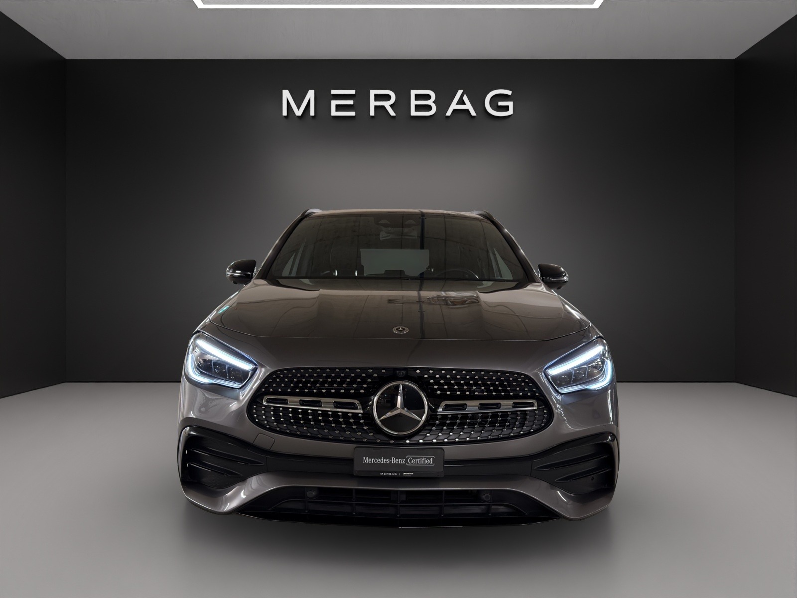 MERCEDES-BENZ GLA 200 4Matic AMG Line 8G-DCT-image-1