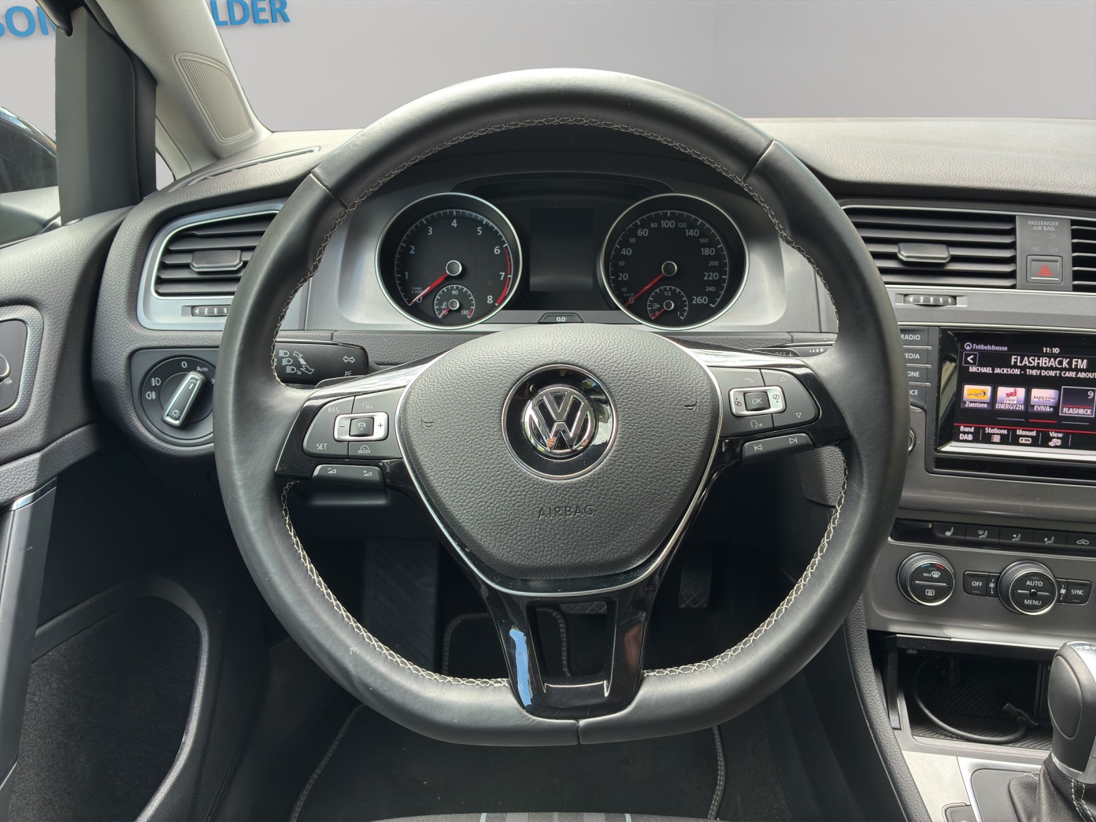 VW Golf 1.4 TSI Lounge DSG-image-6