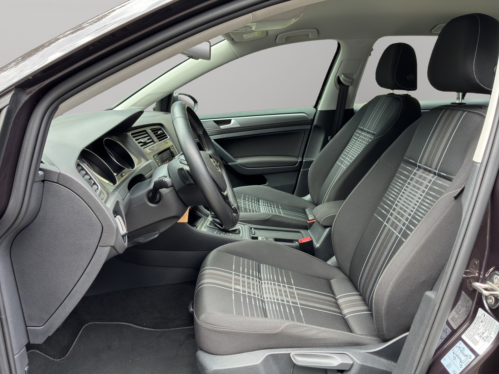 VW Golf 1.4 TSI Lounge DSG-image-5