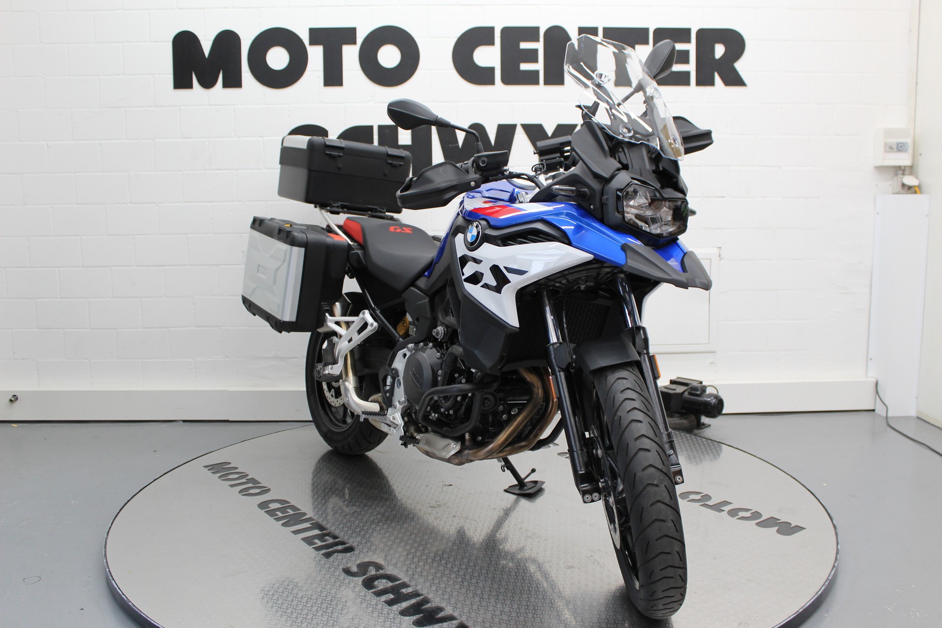 BMW F 800 GS-showroom-element-1