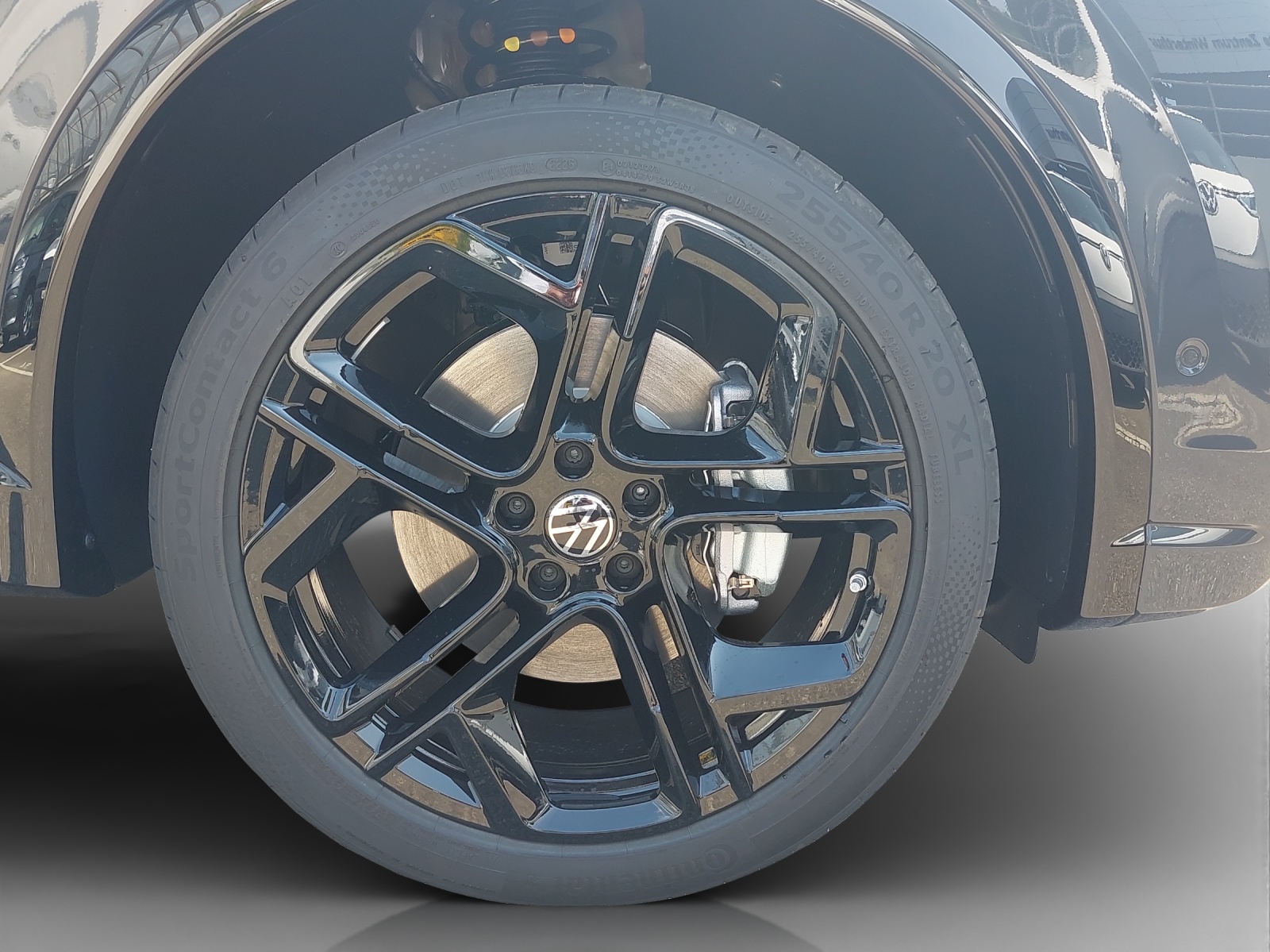 VW Tiguan 2.0 TSI DSG R-Line Plus 4Motion-image-13
