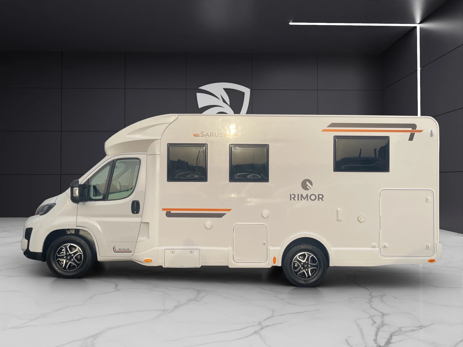 RIMOR Sarus 96 Plus – CHF 10'000.– Sonderrabatt auf das Ausstellungsfahrzeug-showroom-element-2