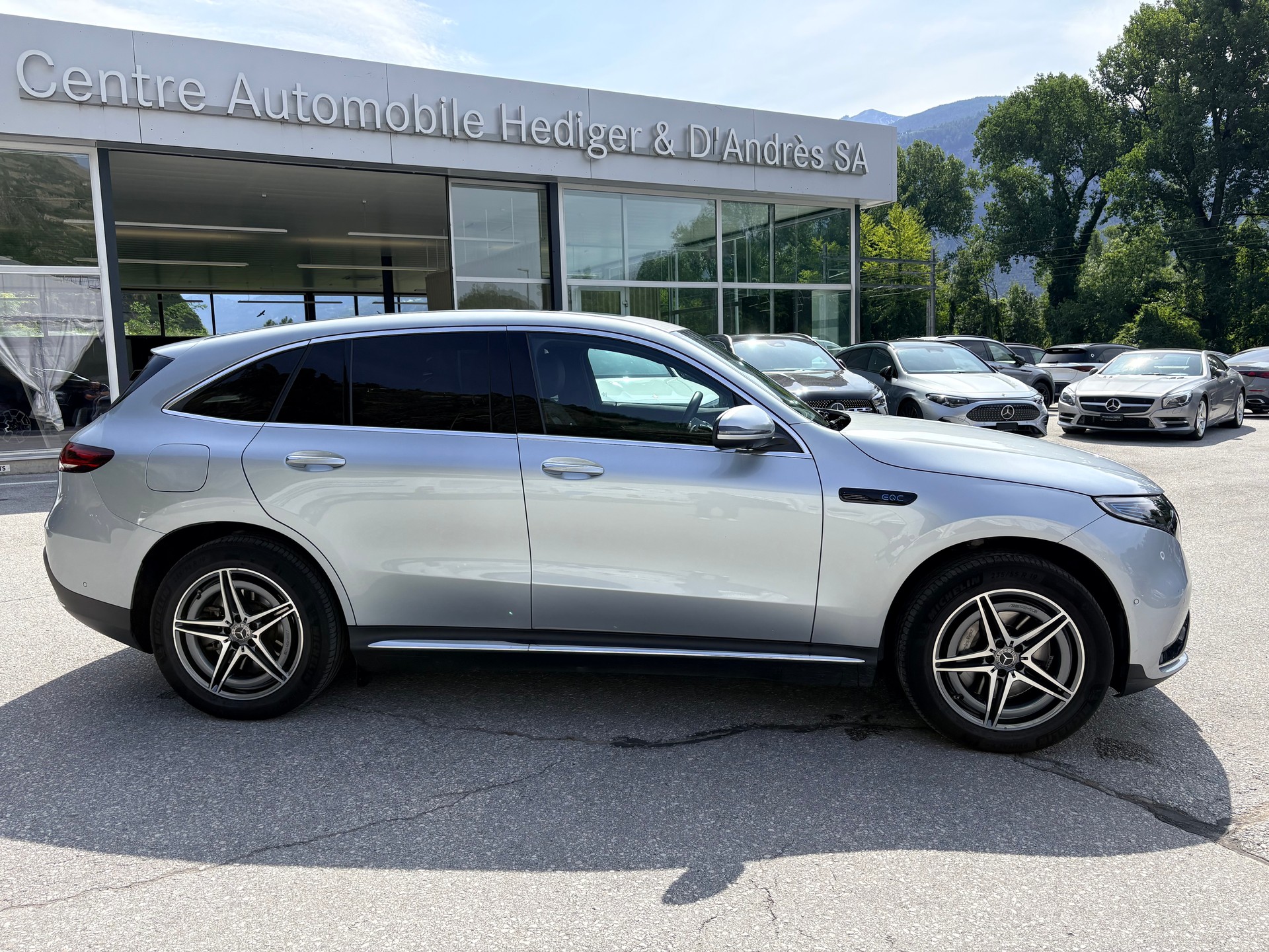 MERCEDES-BENZ EQC 400 AMG Line 4matic-image-2