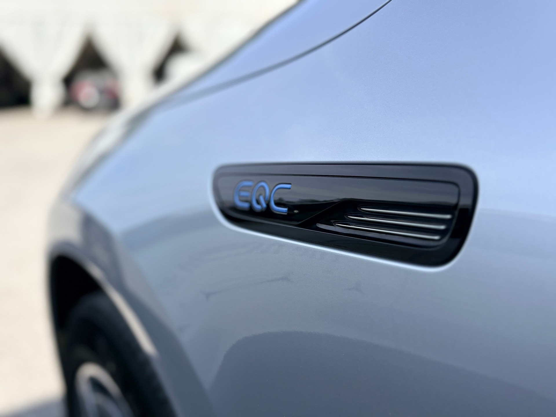 MERCEDES-BENZ EQC 400 AMG Line 4matic-image-6