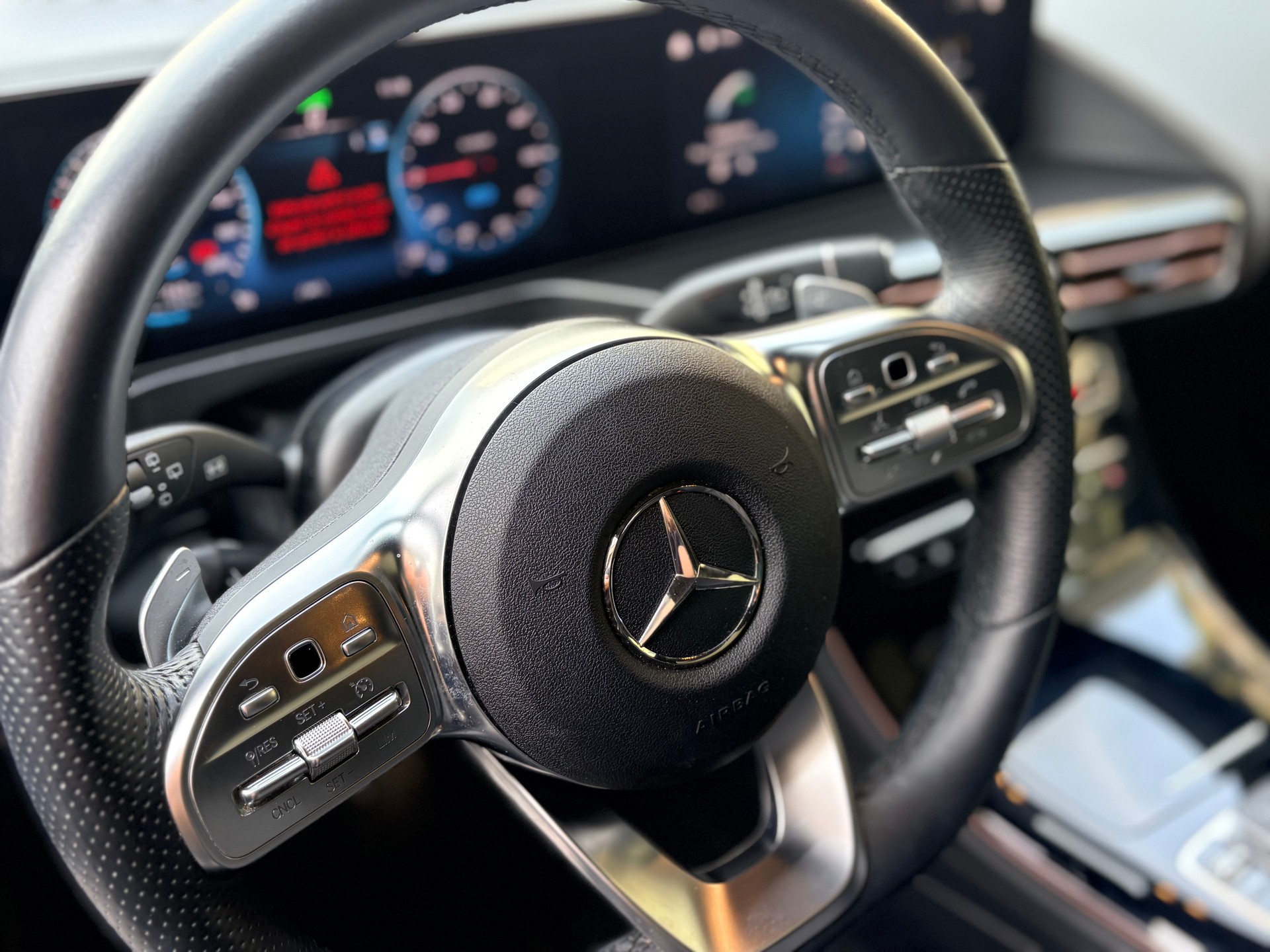 MERCEDES-BENZ EQC 400 AMG Line 4matic-image-9