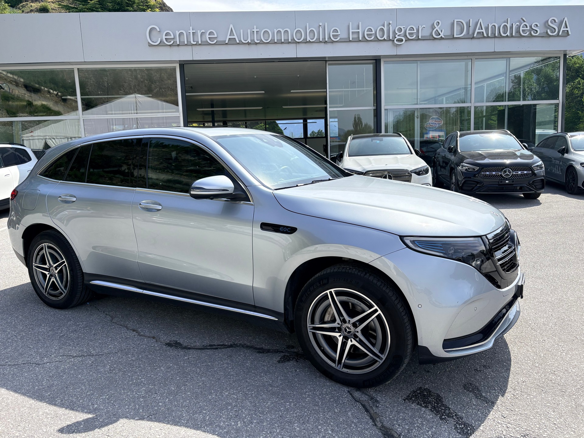 MERCEDES-BENZ EQC 400 AMG Line 4matic-image-1