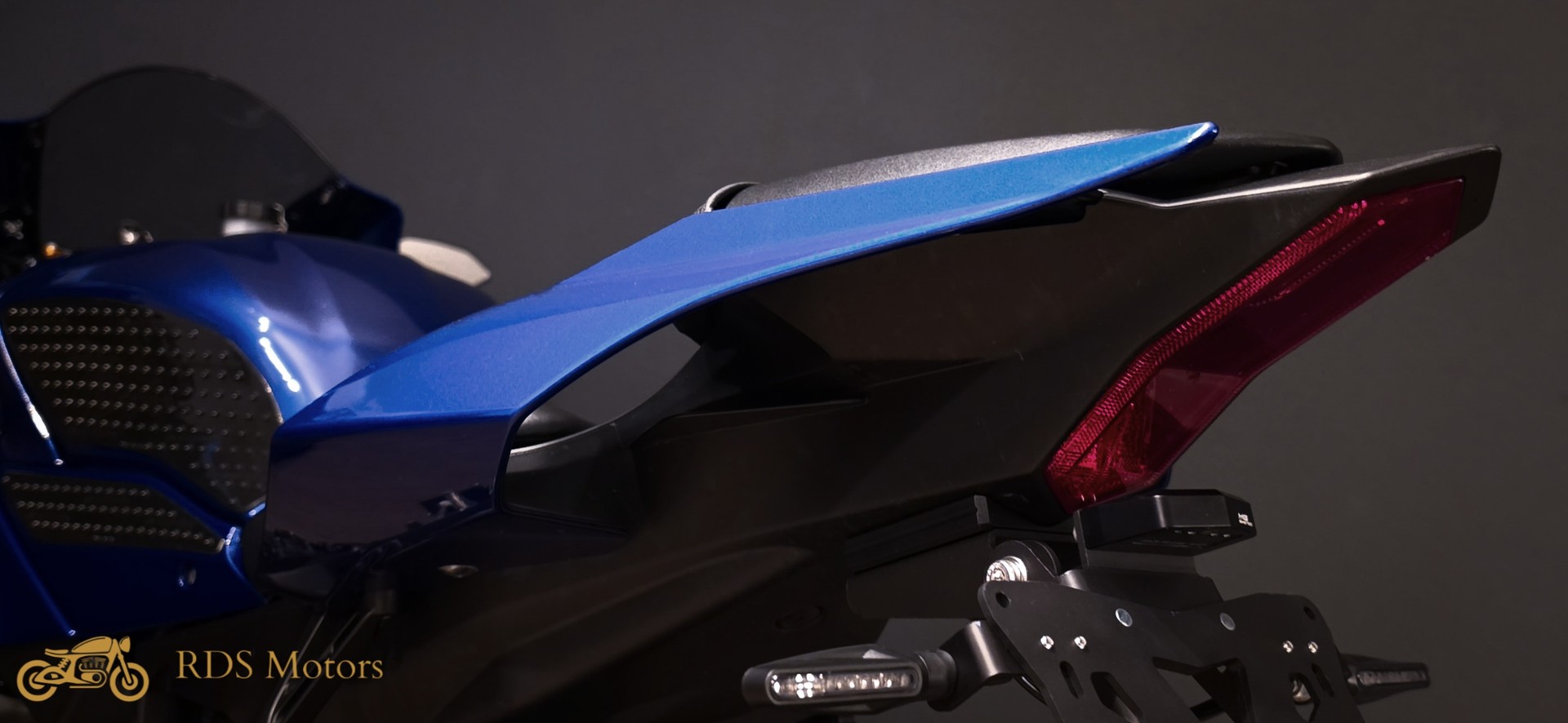 YAMAHA YZF-R1 ABS Akrapovic-image-8