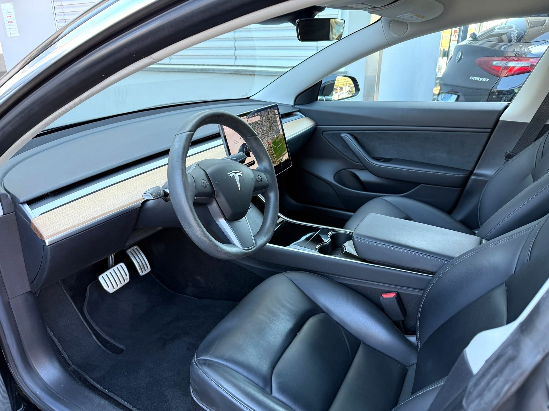 TESLA Model 3 Performance Dual Motor AWD-image-10