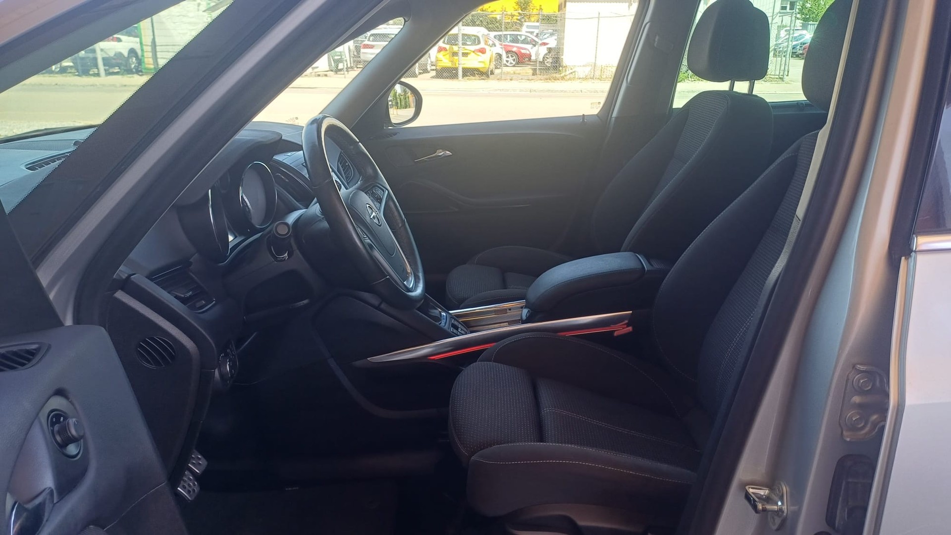 OPEL Zafira Tourer 1.4i 16V Enjoy 7 Plätze-image-7