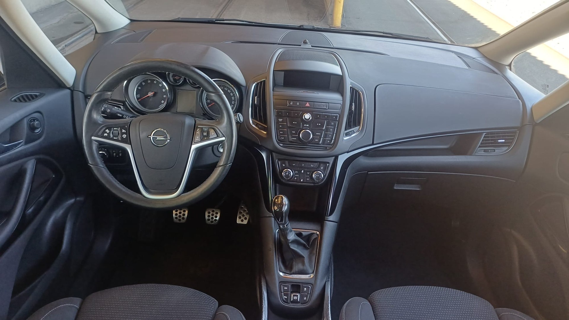 OPEL Zafira Tourer 1.4i 16V Enjoy 7 Plätze-image-13