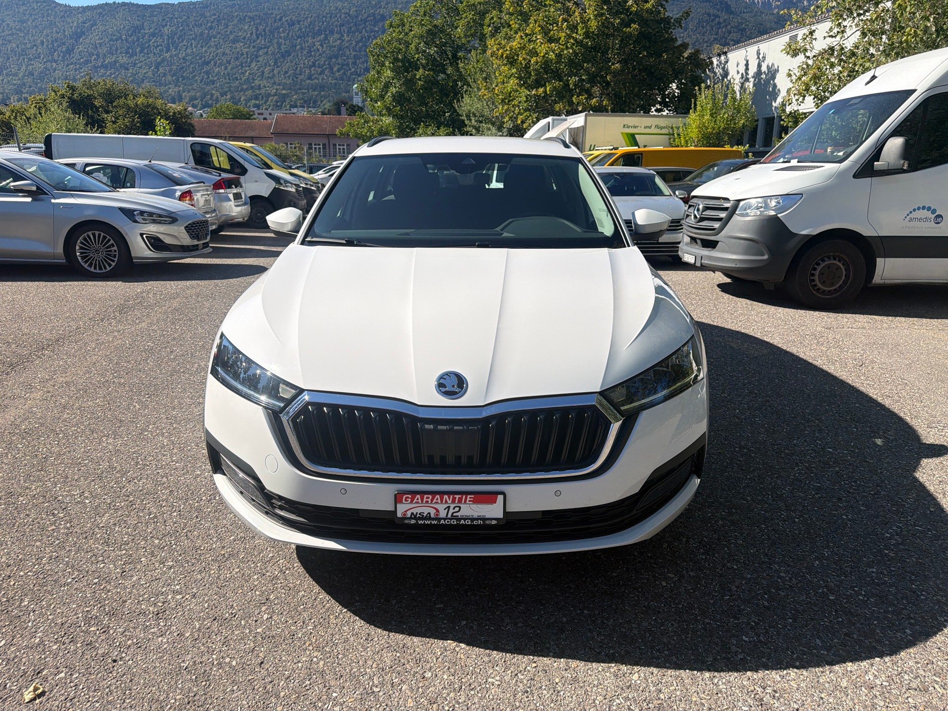 SKODA Octavia Combi 1.0 TSI mHEV DSG Ambition ** Gr. Navigation ** Klima-auto ** Tempomat ** PDC V&H ** Frisch Ab MFK-image-1