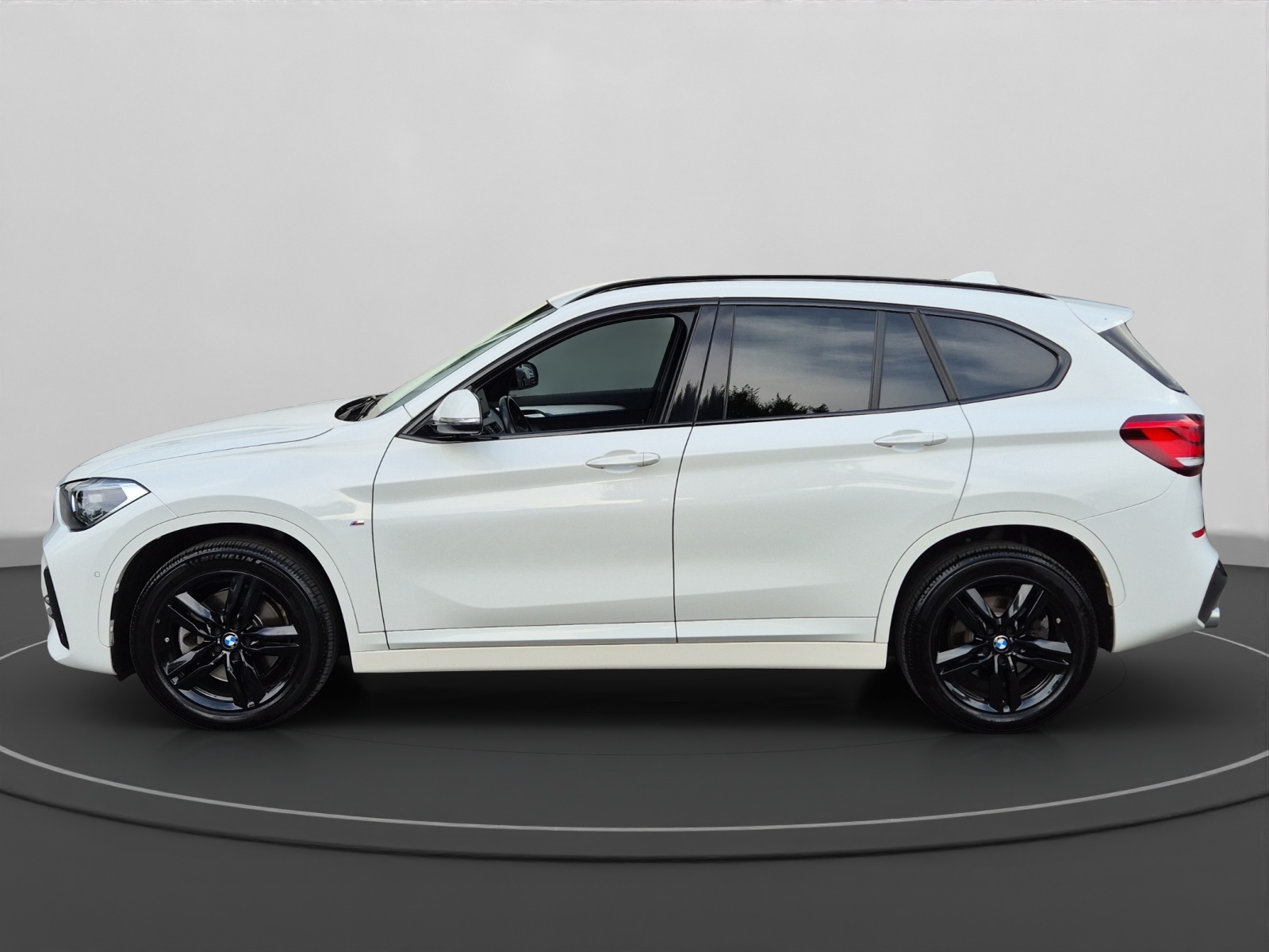 BMW X1 20d xDrive SAG-image-9
