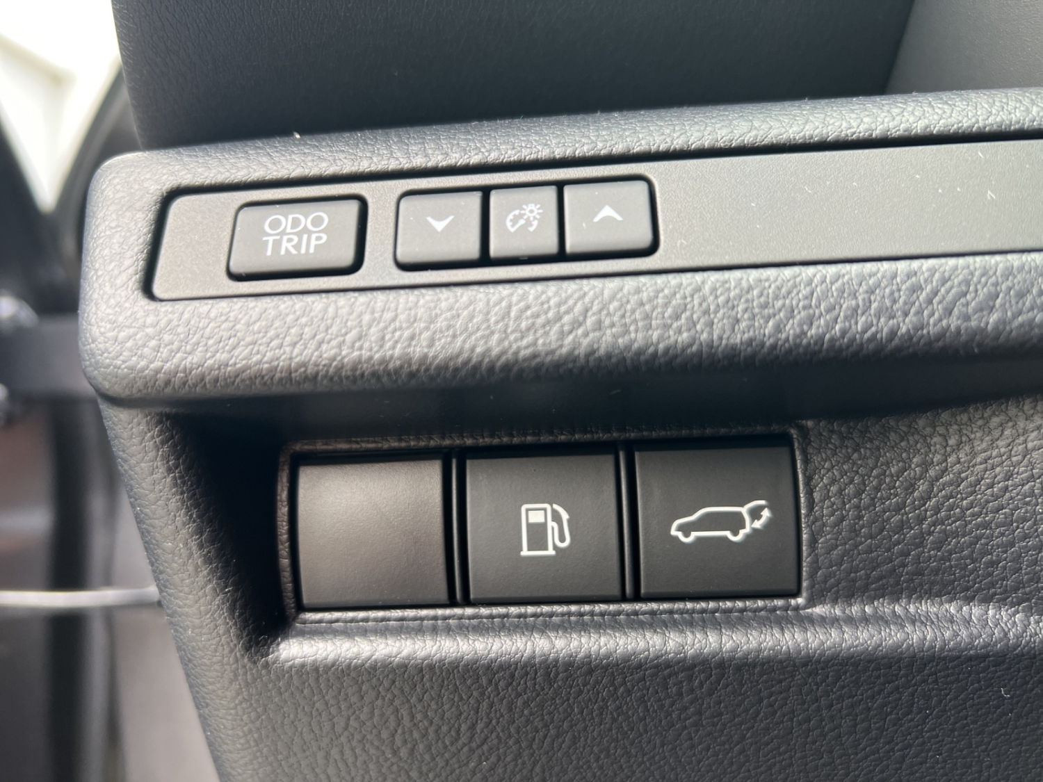 LEXUS LBX 1.5 Hybrid Emotion AWD-image-13