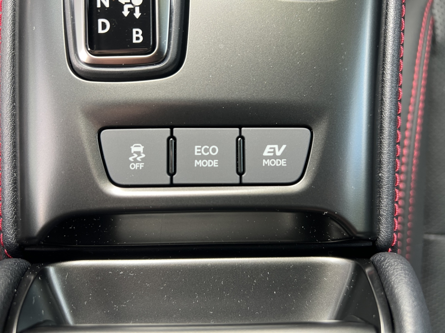 LEXUS LBX 1.5 Hybrid Emotion AWD-image-12