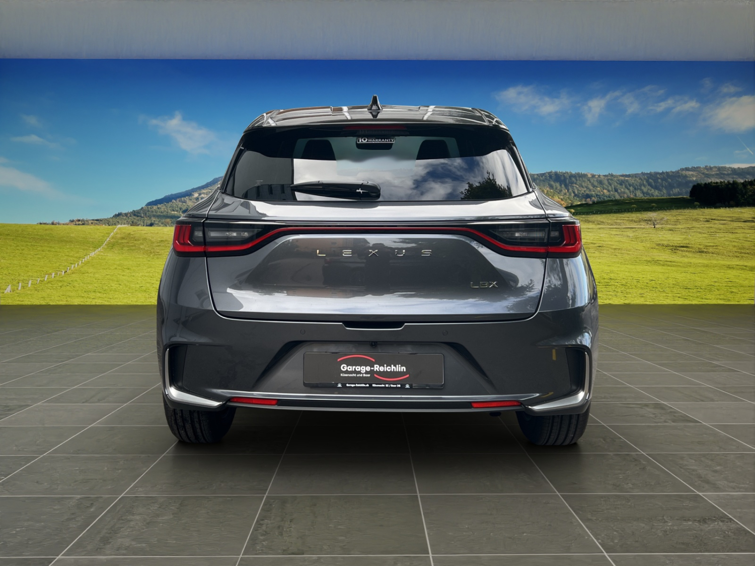 LEXUS LBX 1.5 Hybrid Emotion AWD-image-3