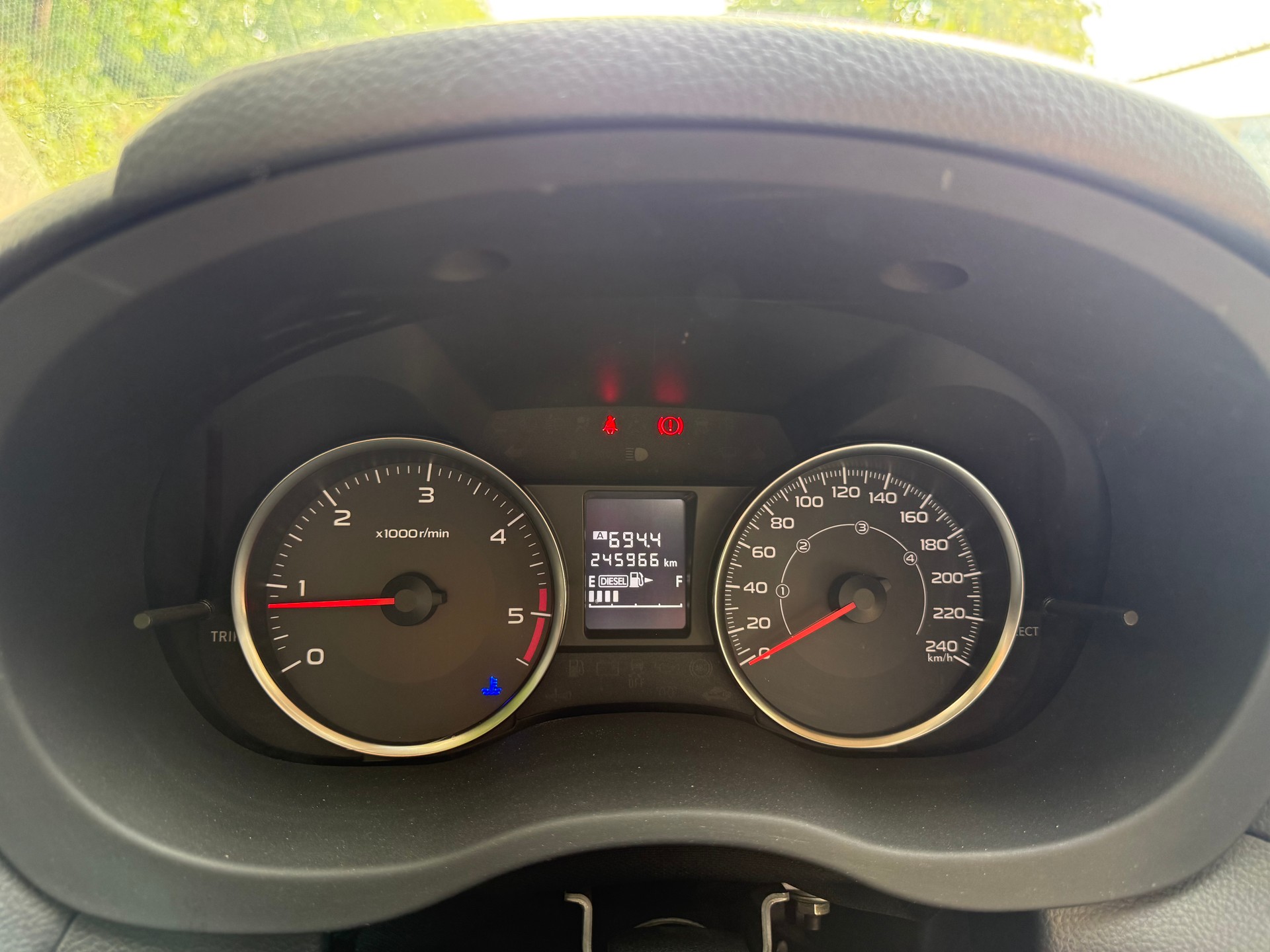 SUBARU XV 2.0D Swiss Two AWD-image-10