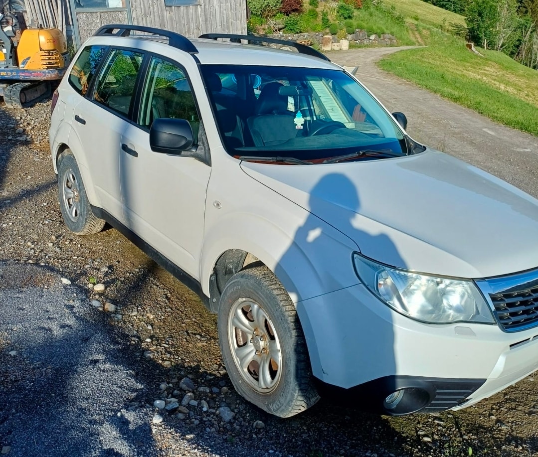 SUBARU Forester 2.0X Advantage-image-3