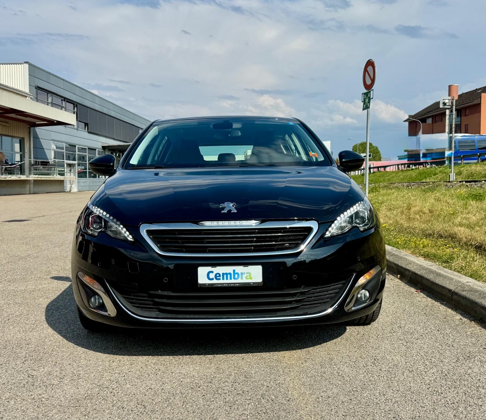 PEUGEOT 308 1.2 THP Allure-image-6