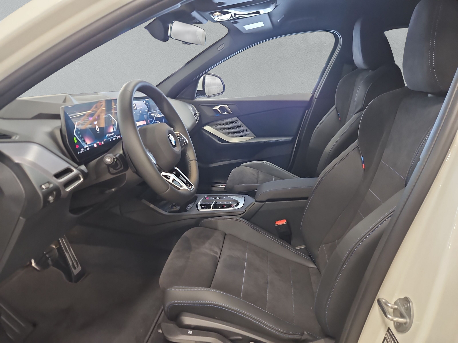 BMW 120 M Sport Steptronic-image-11