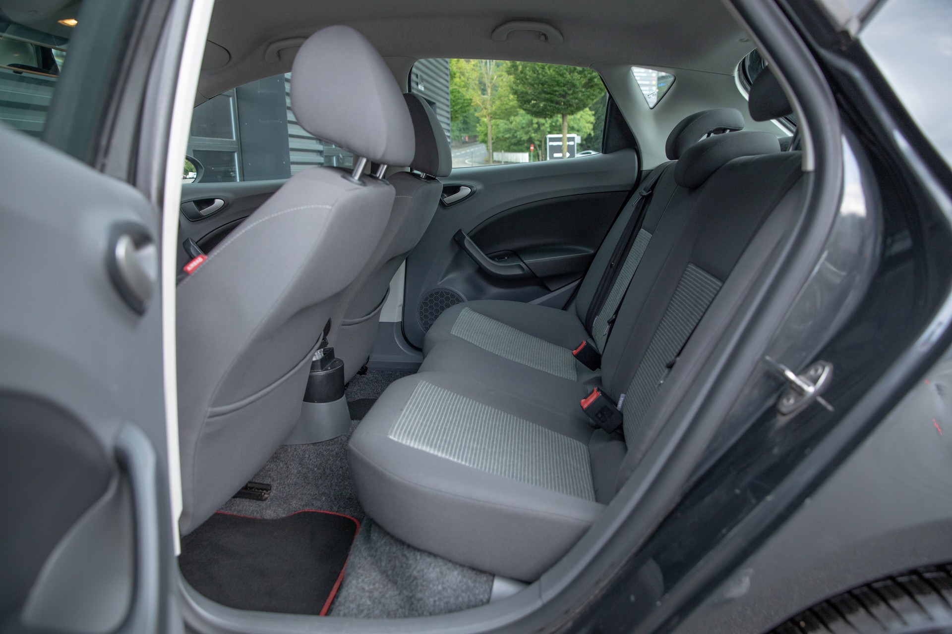 SEAT Ibiza 1.6 TDI Style-image-11