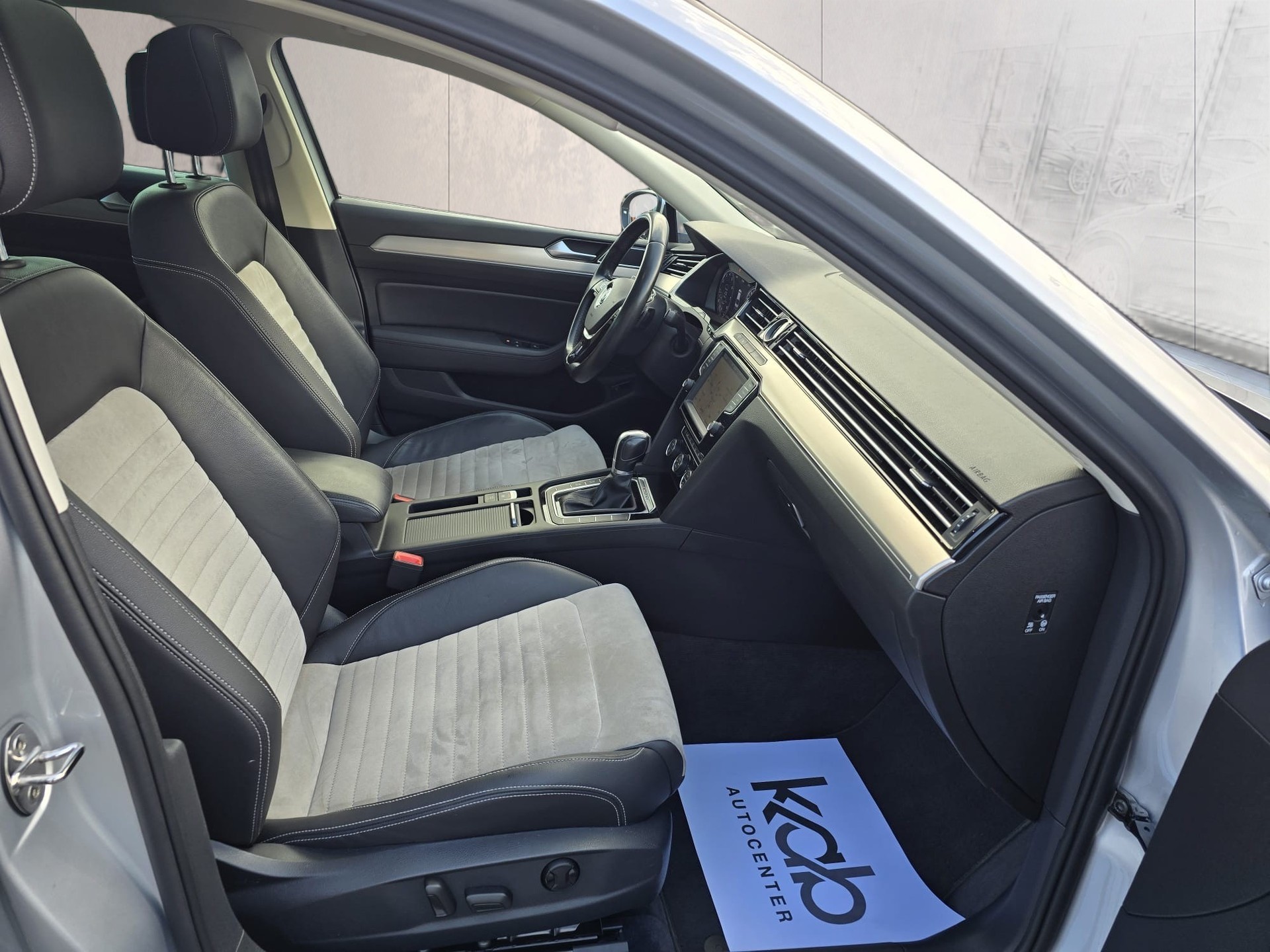 VW Passat 2.0 TSI BMT Highline 4Motion DSG-image-19