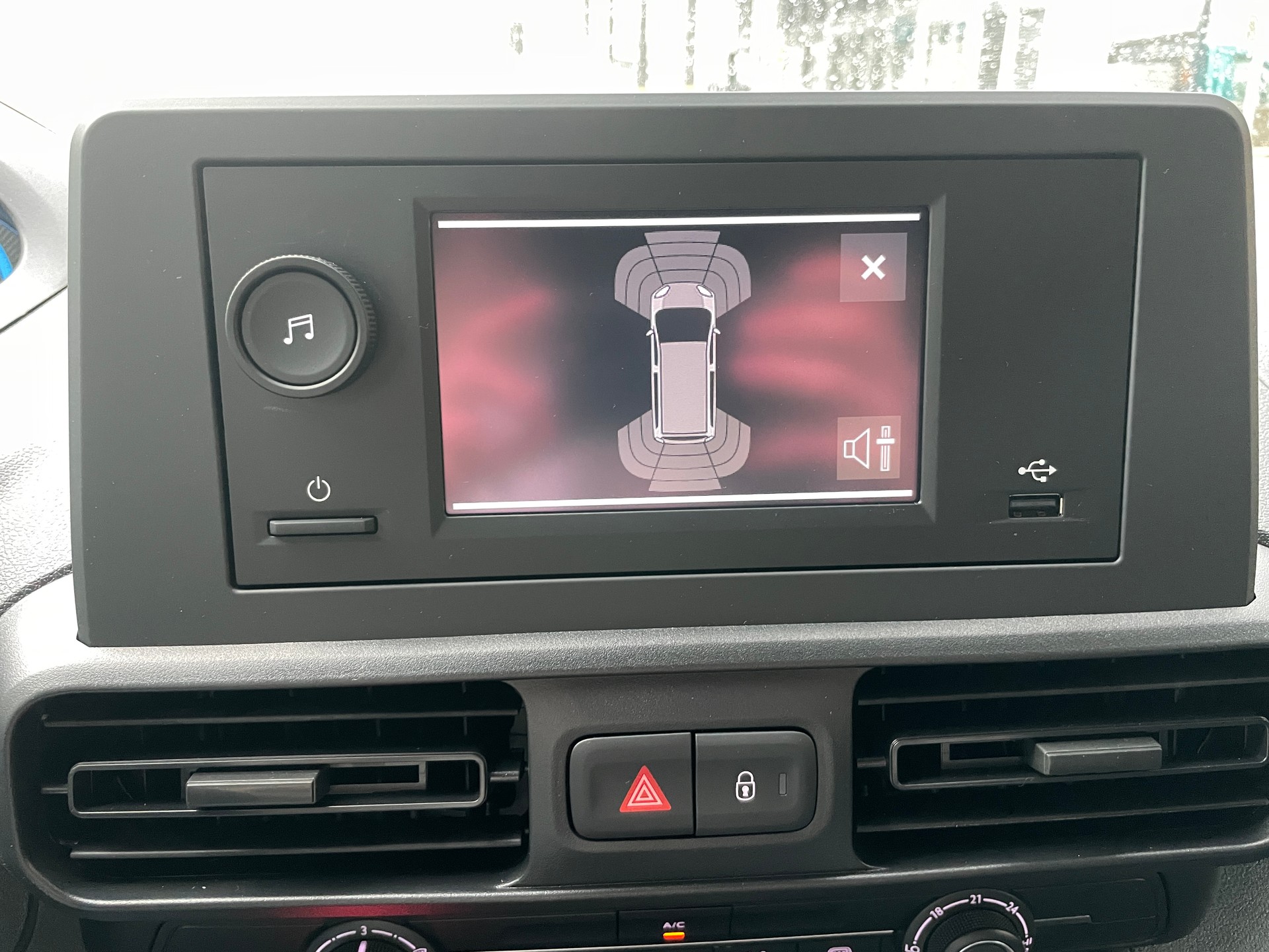 PEUGEOT e-Partner 50kWh Standard mit Rückfahrkamera-image-19