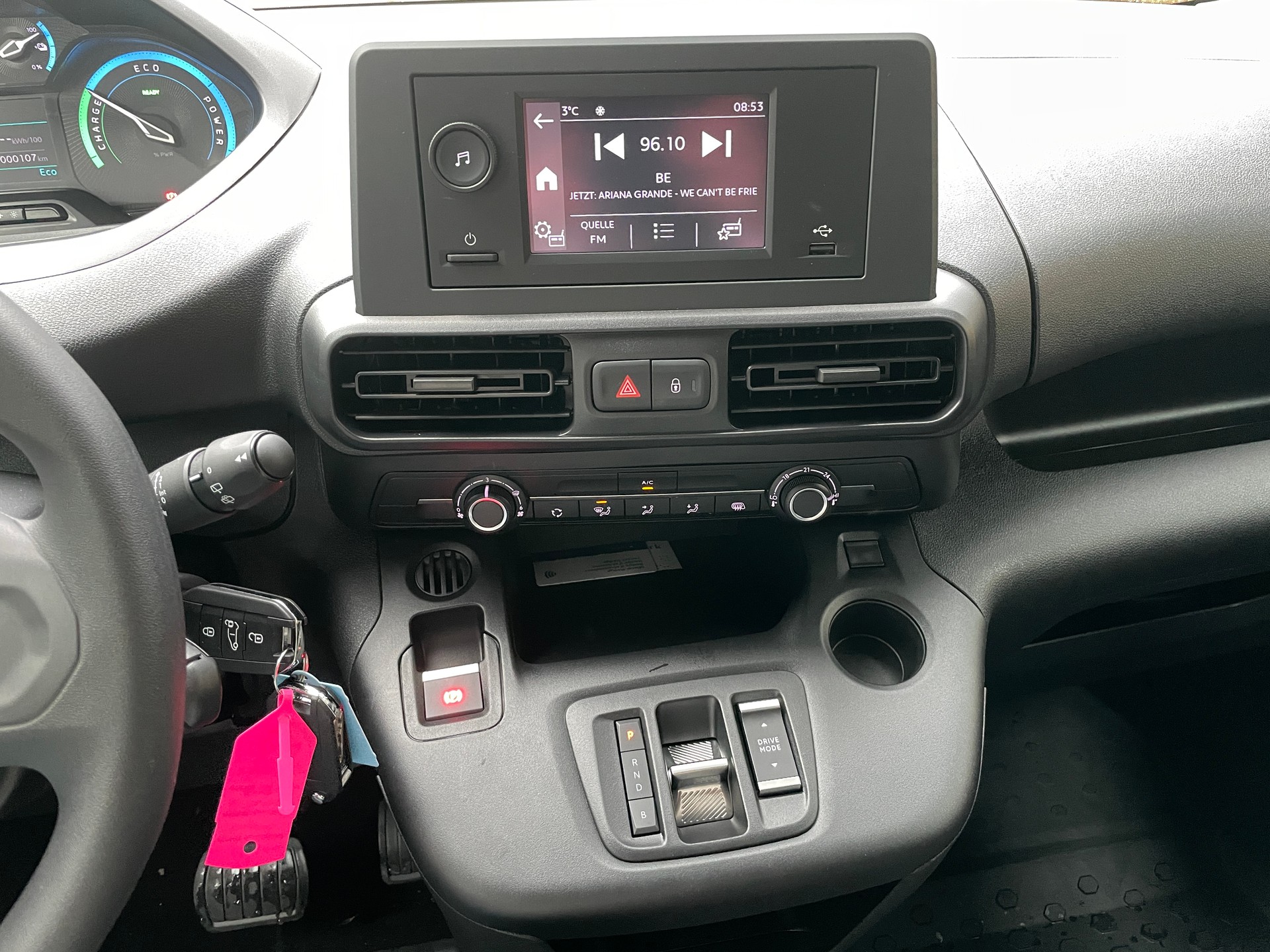 PEUGEOT e-Partner 50kWh Standard mit Rückfahrkamera-image-18