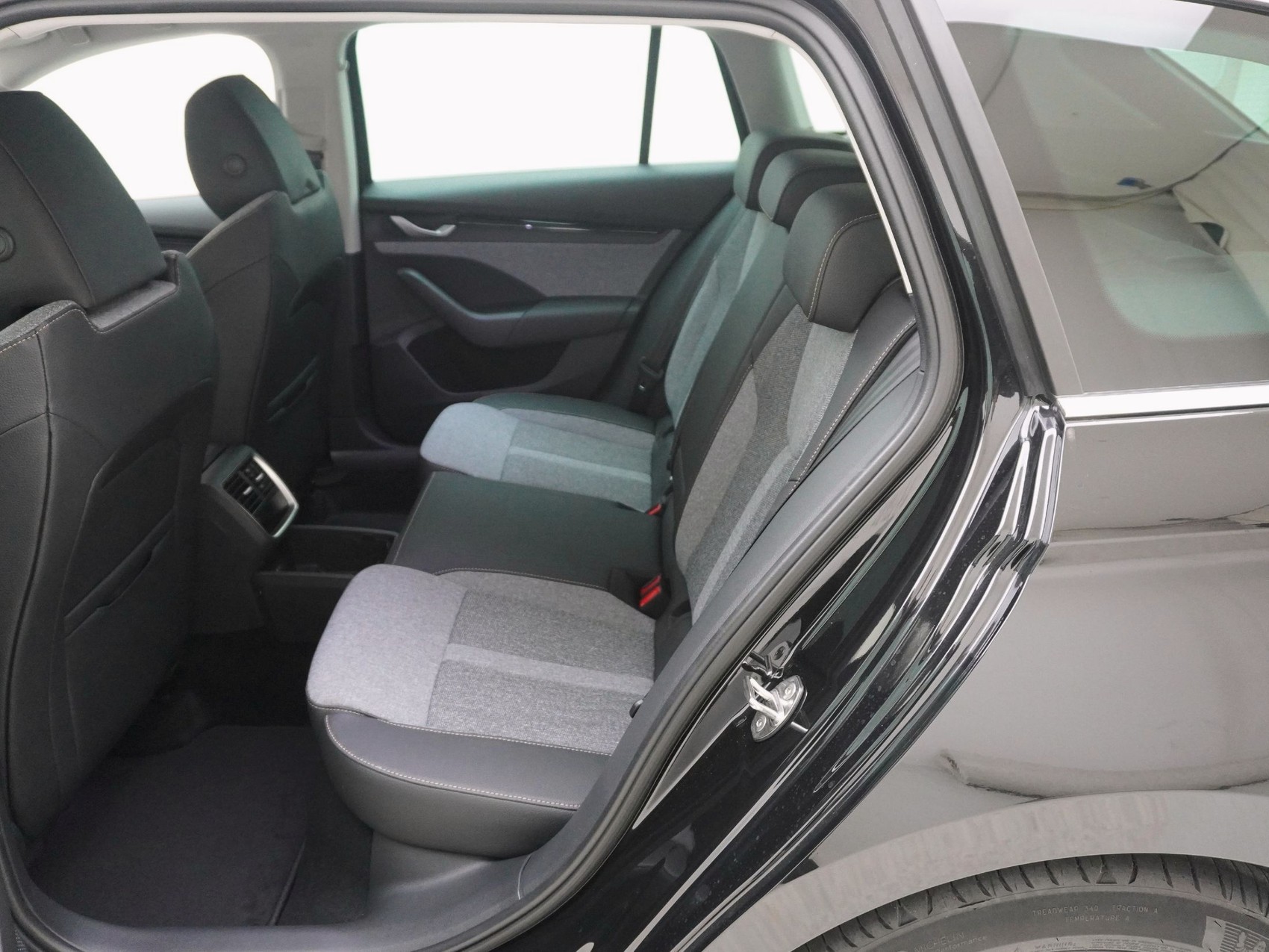 SKODA Octavia 1.5 TSI mHEV Selection-Loft DSG-image-14