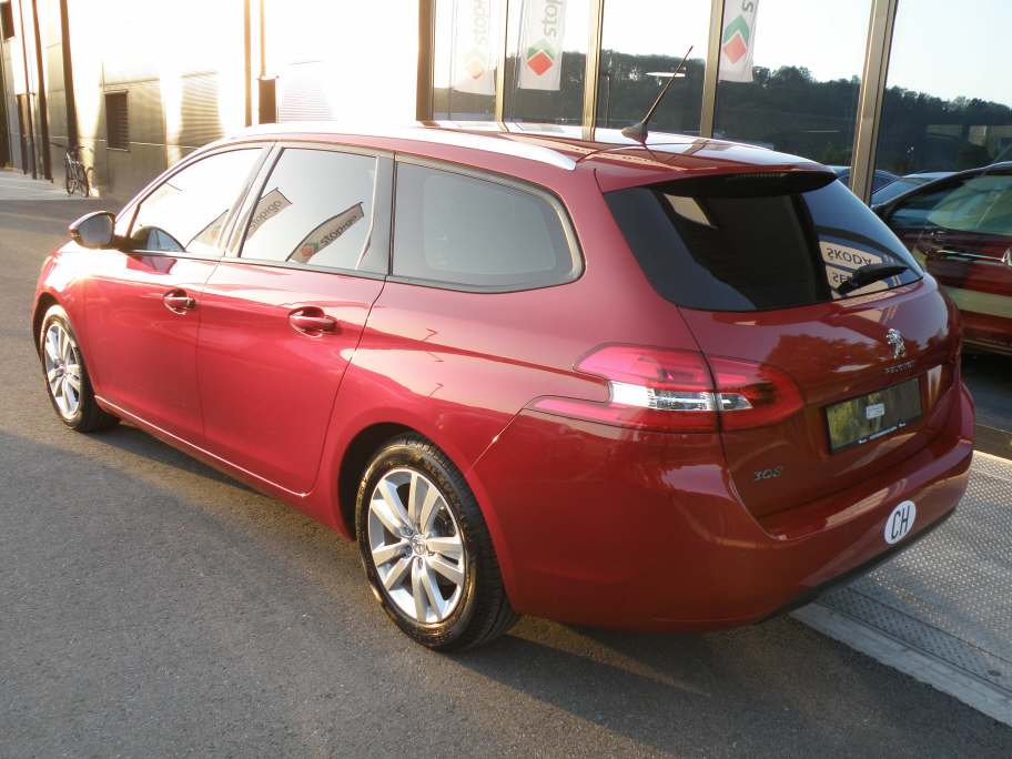 PEUGEOT 308 SW 1.2 PureTech 130 Active S/S-image-2