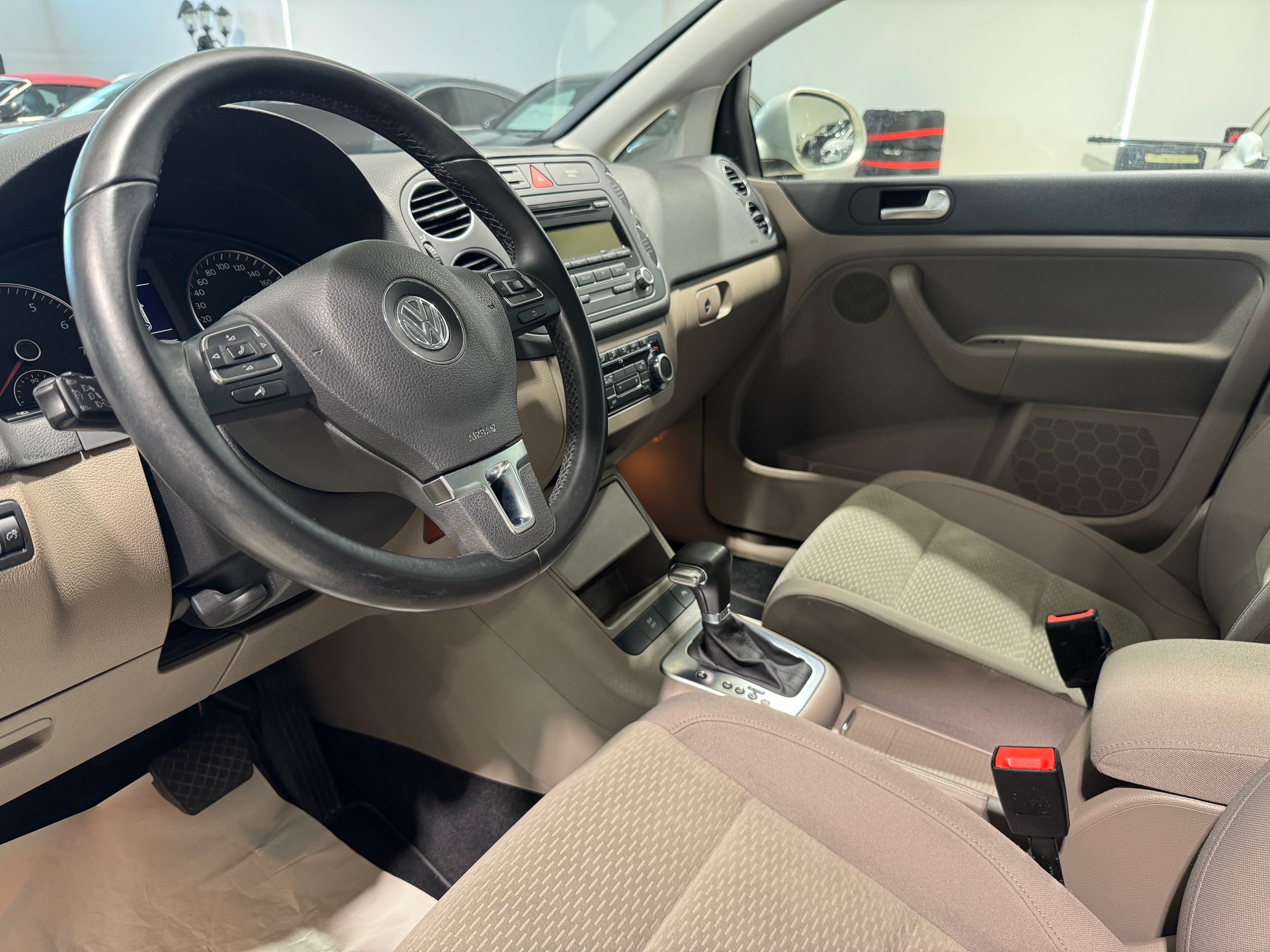 VW Golf Plus 1.4 TSI Comfortline DSG-image-10
