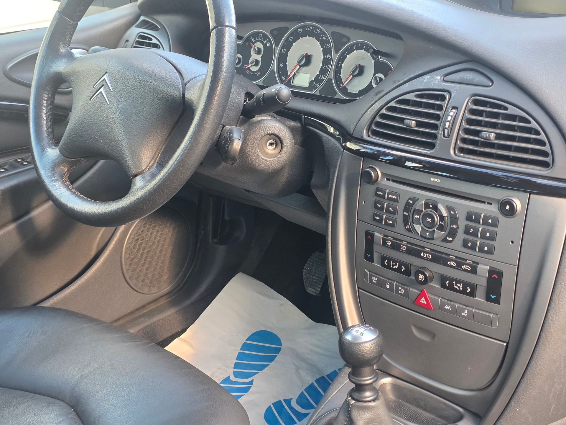 CITROEN C5 Berline 2.2 HDi Exclusive-image-18