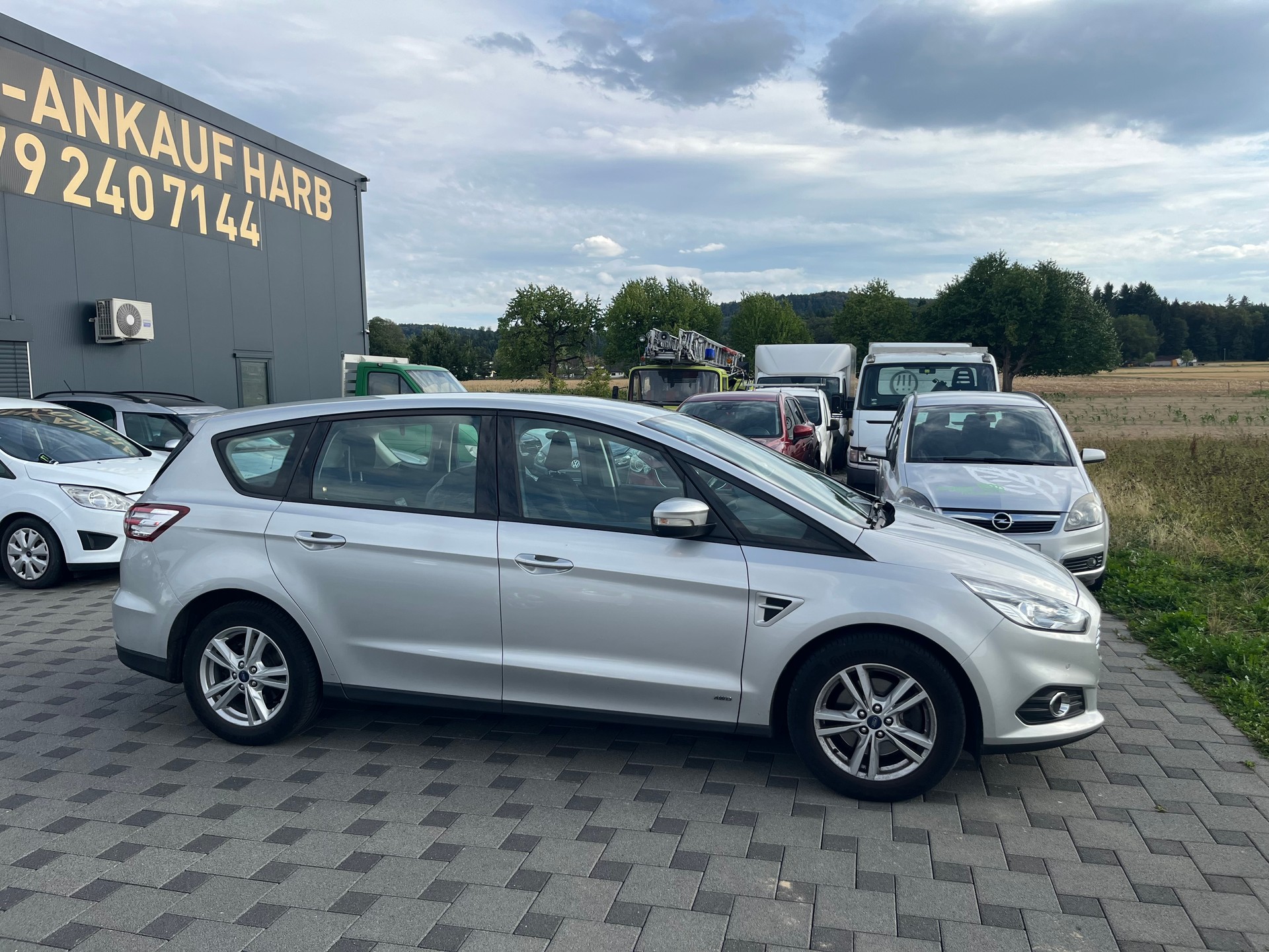 FORD Galaxy 2.0 TDCi Business AWD Automatic-image-1