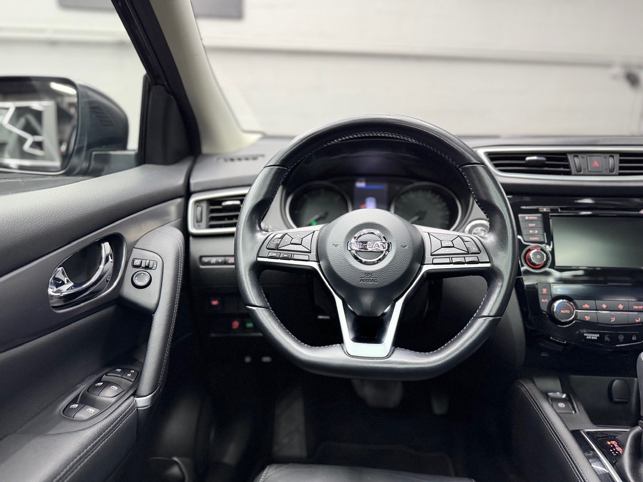 NISSAN Qashqai 1.7 dCi tekna Xtronic ALL-MODE 4x4-image-17