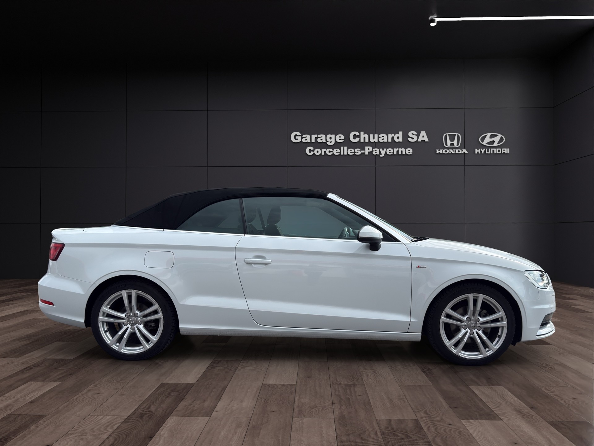 AUDI A3 Cabriolet 1.4 TFSI Ambition S-tronic-showroom-element-3