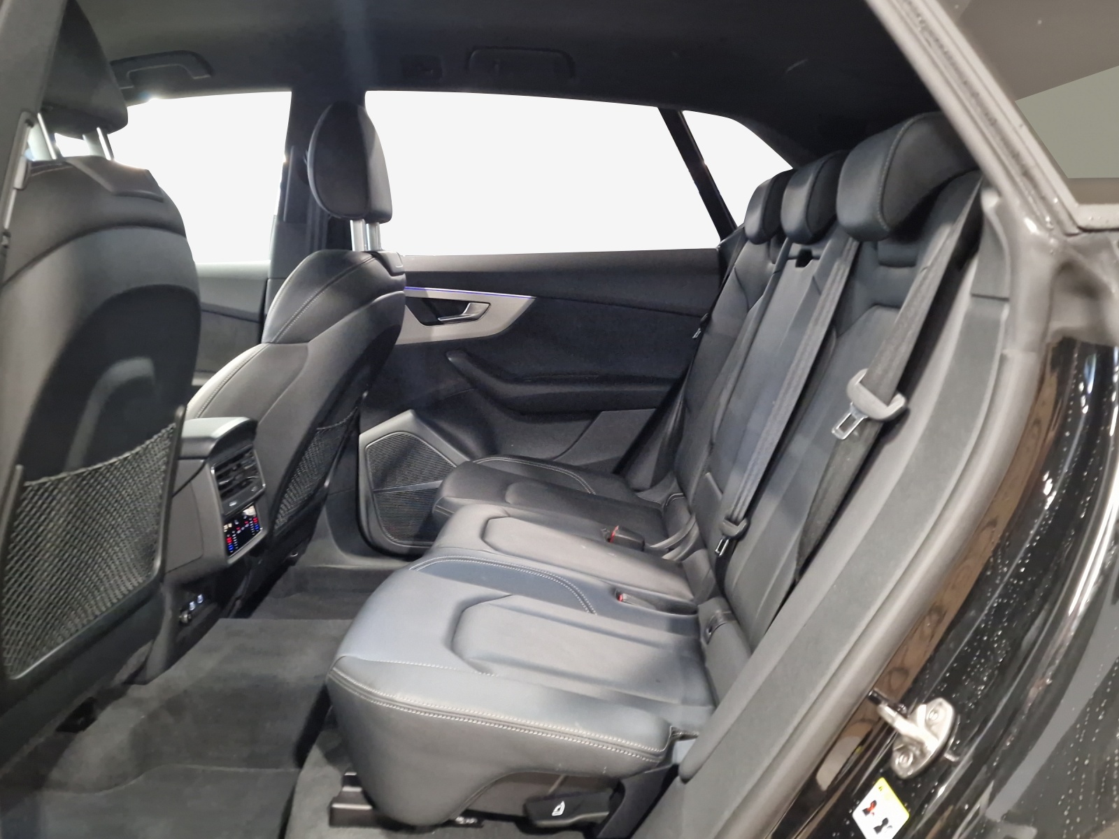 AUDI Q8 SUV TDI quattro 210 kW tiptronic-image-11
