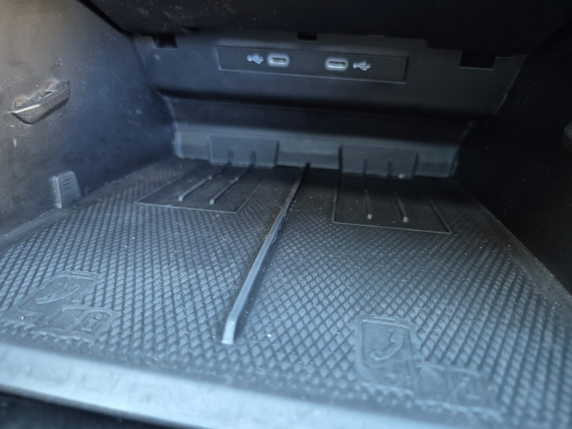 VW Tiguan 2.0 TSI DSG R-Line 4Motion-image-17