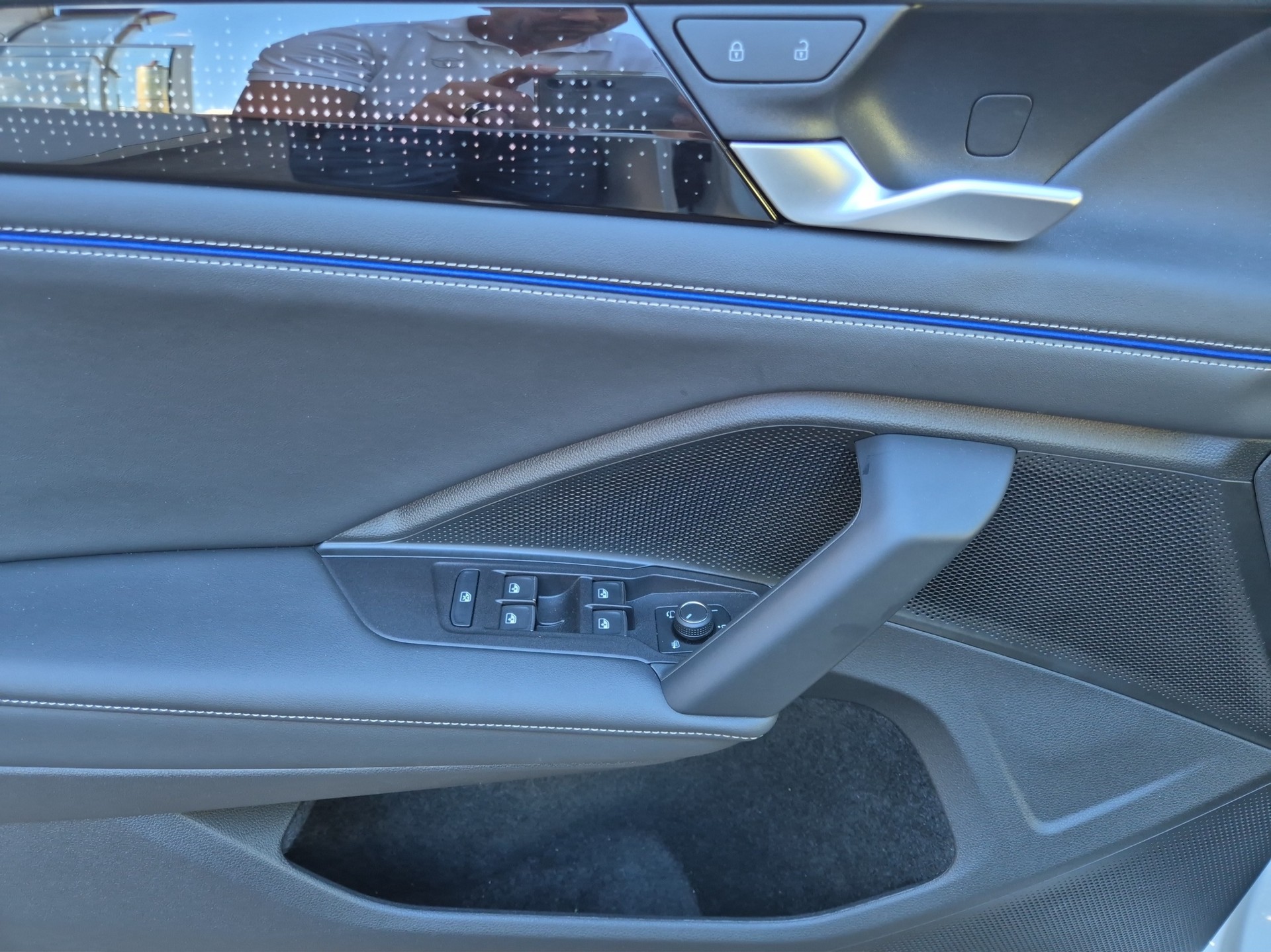VW Tiguan 2.0 TSI DSG R-Line 4Motion-image-13