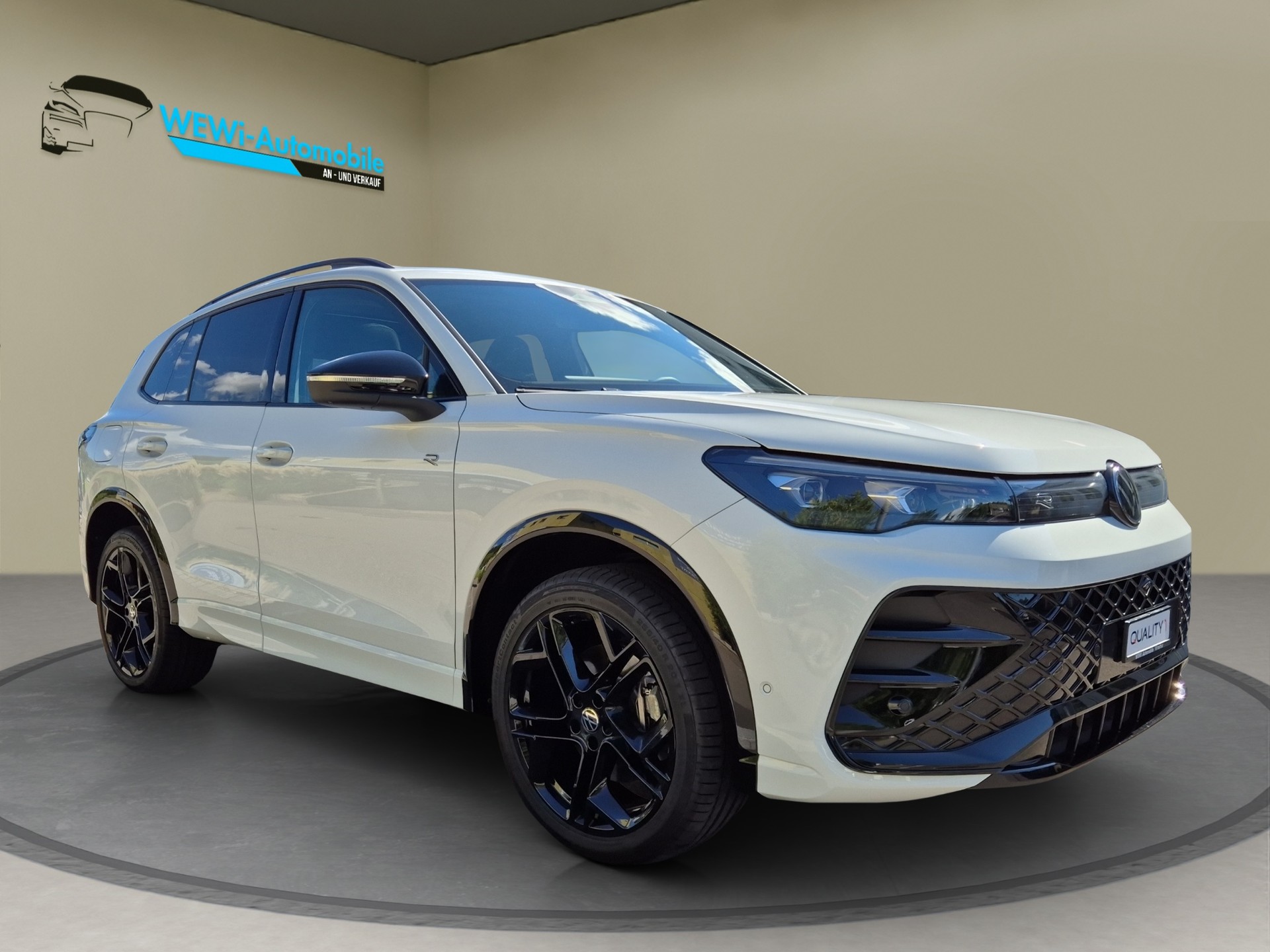 VW Tiguan 2.0 TSI DSG R-Line 4Motion-image-6