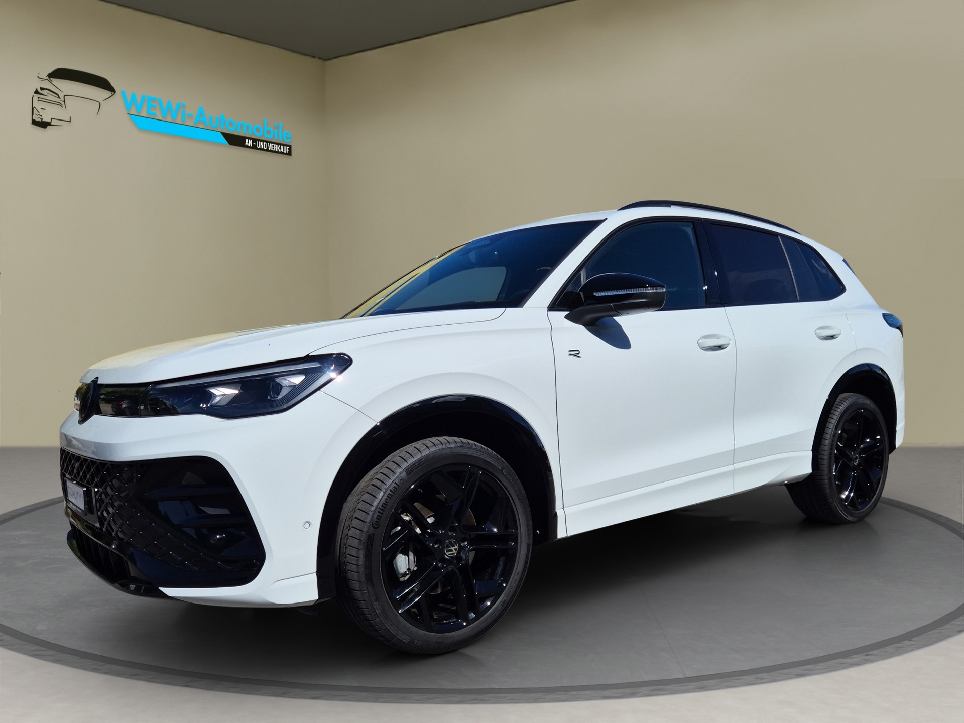 VW Tiguan 2.0 TSI DSG R-Line 4Motion-image-0